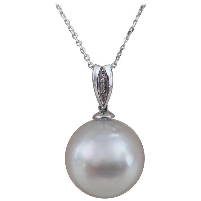 18K White Gold 10-11mm Round South Sea black High Luster pearl pendant 18" Chain 