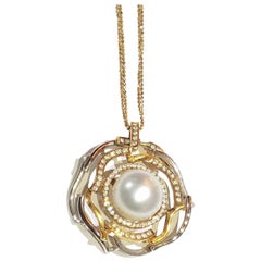 White South Sea Pearl Wavy Pavé Diamond Halo 18K 2-Colour Gold Pendant and Chain