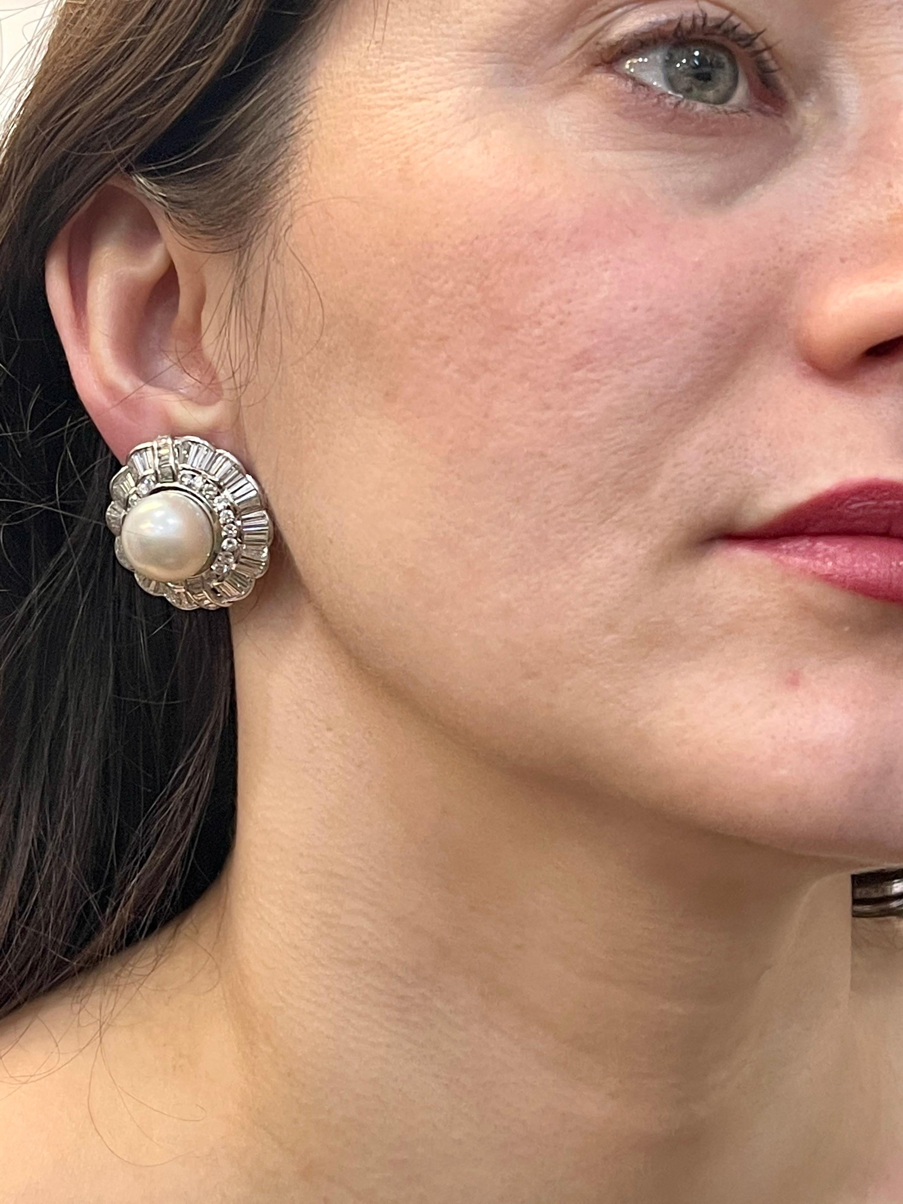 White South Sea Pearl with 12 Carat Diamond Cocktail Earrings 18 Karat Gold For Sale 9