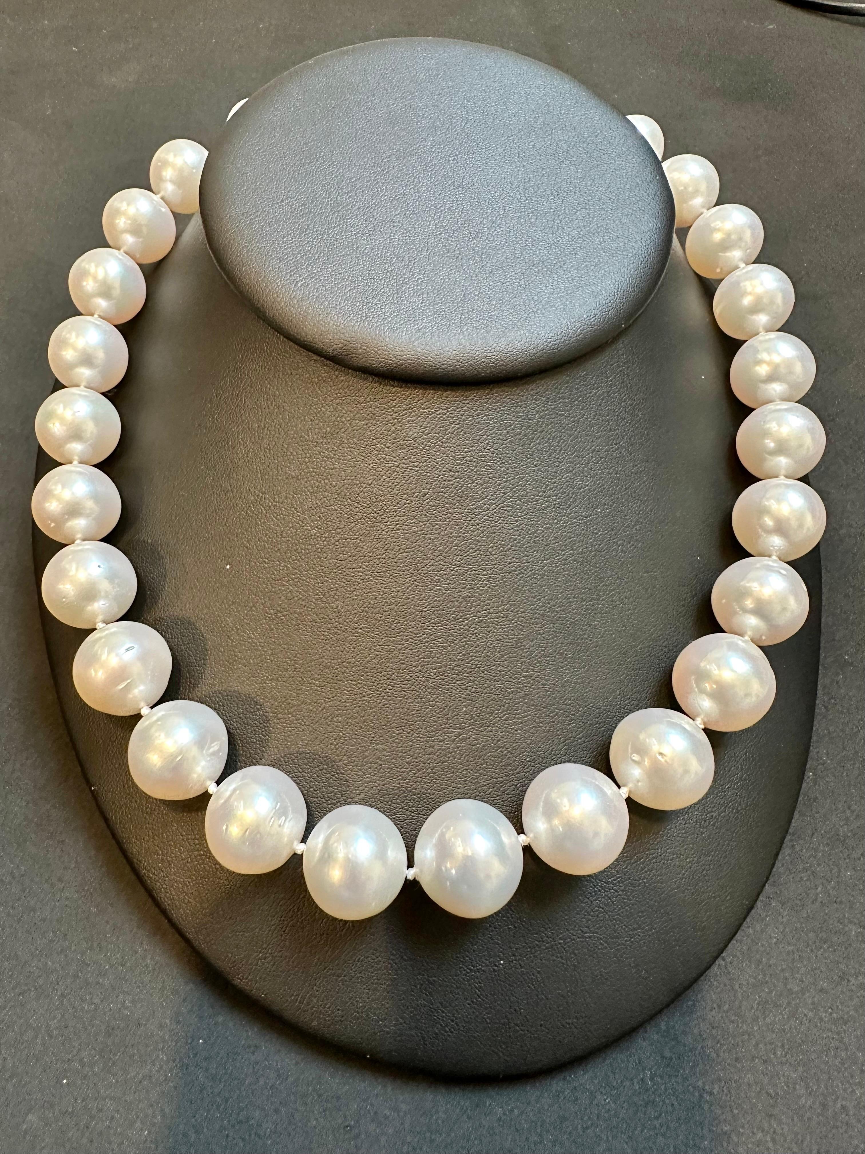 White South Sea Pearls Strand Necklace 18 Karat  White Gold Clasp 6