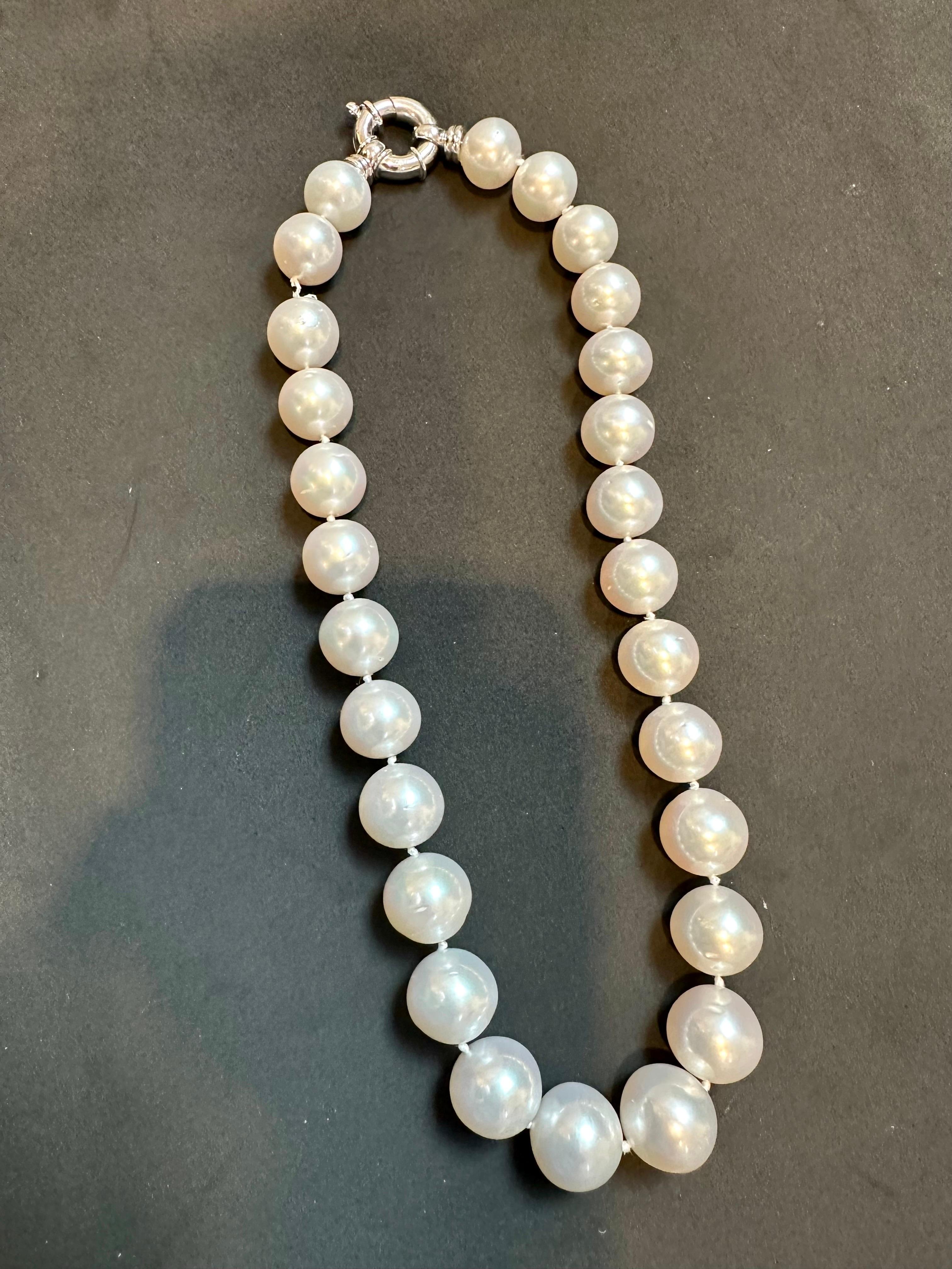 White South Sea Pearls Strand Necklace 18 Karat  White Gold Clasp 8