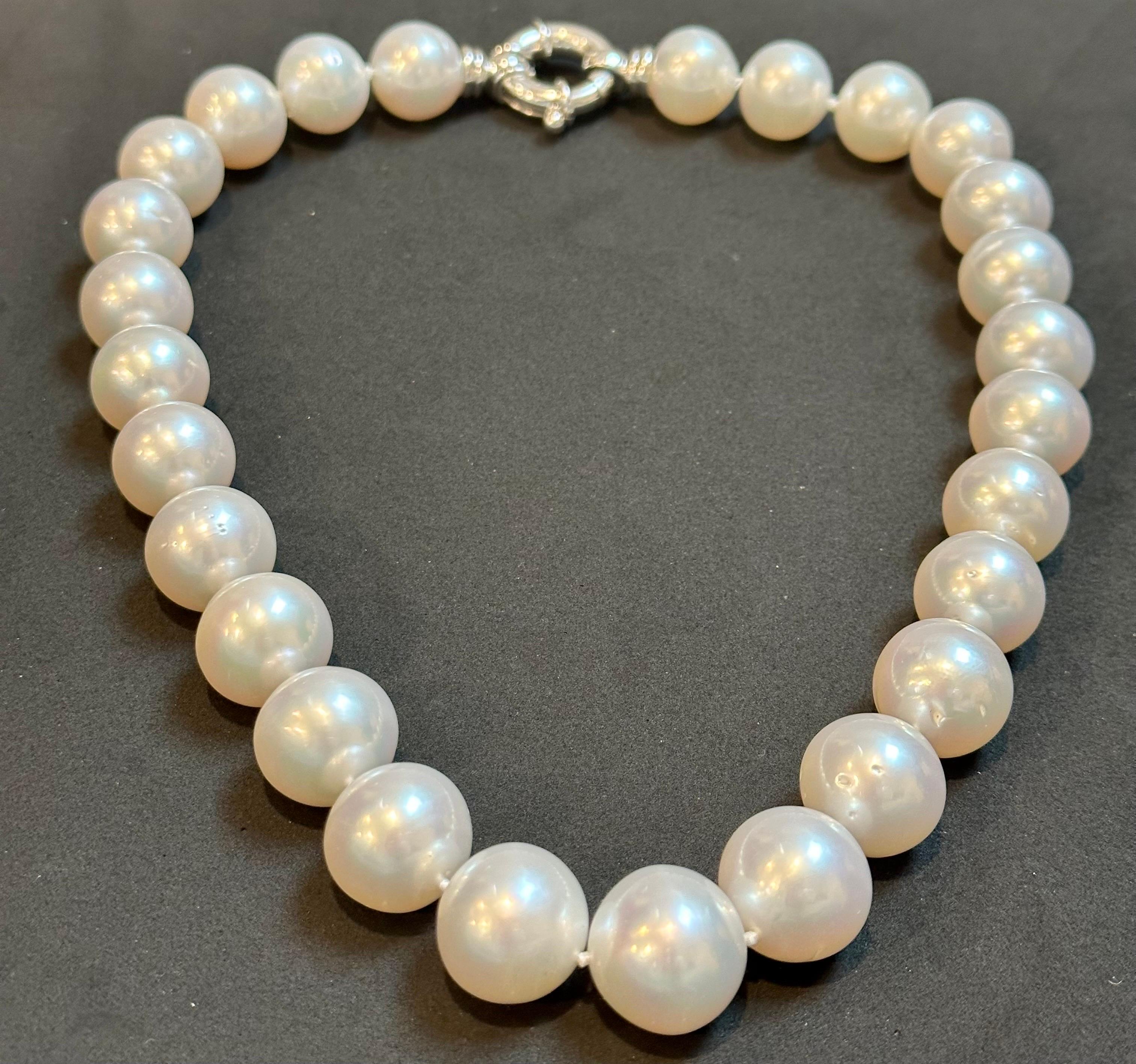 White South Sea Pearls Strand Necklace 18 Karat  White Gold Clasp 11