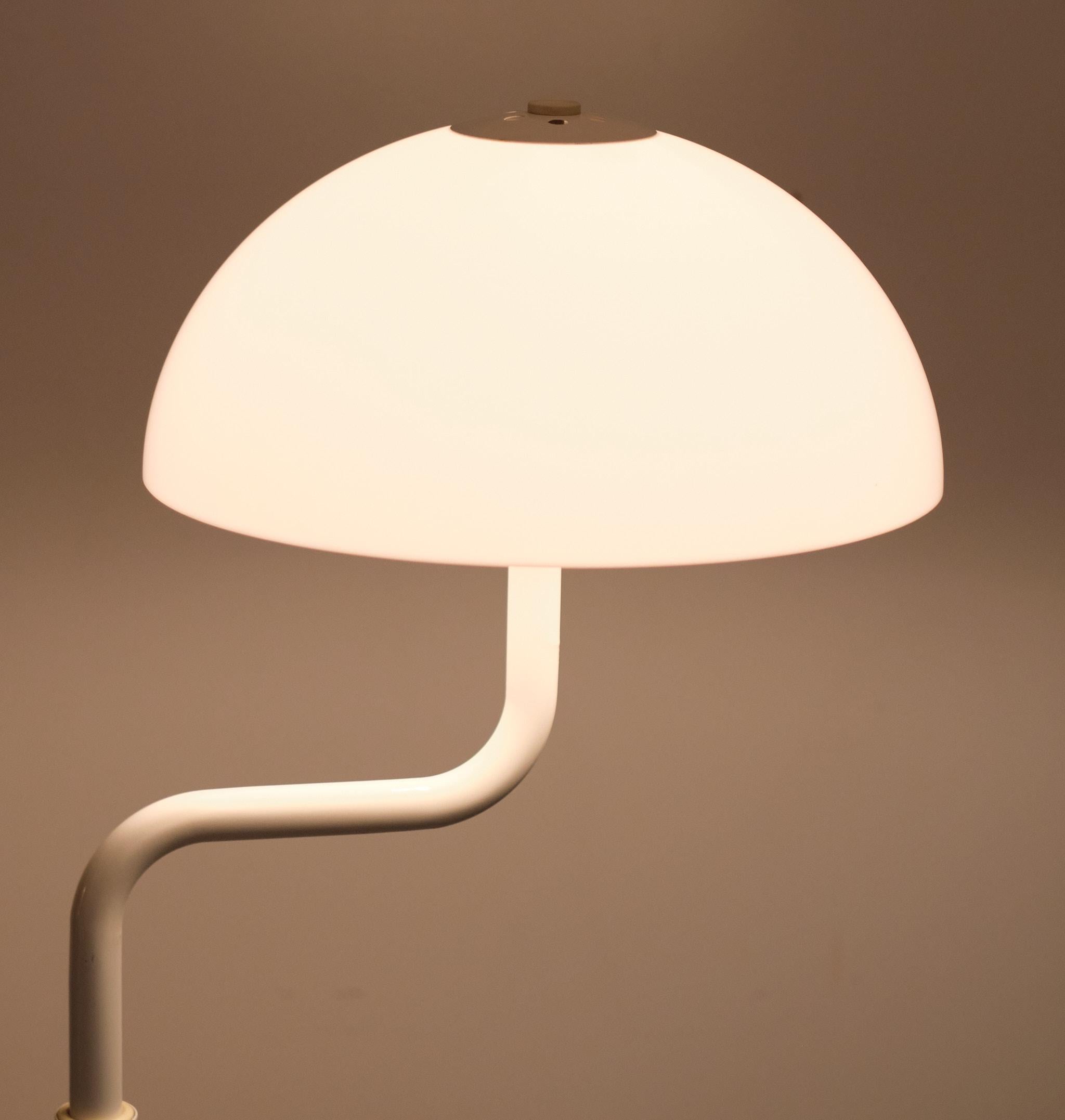 Acrylic White Space Ace floor lamp 1970s Italy  For Sale