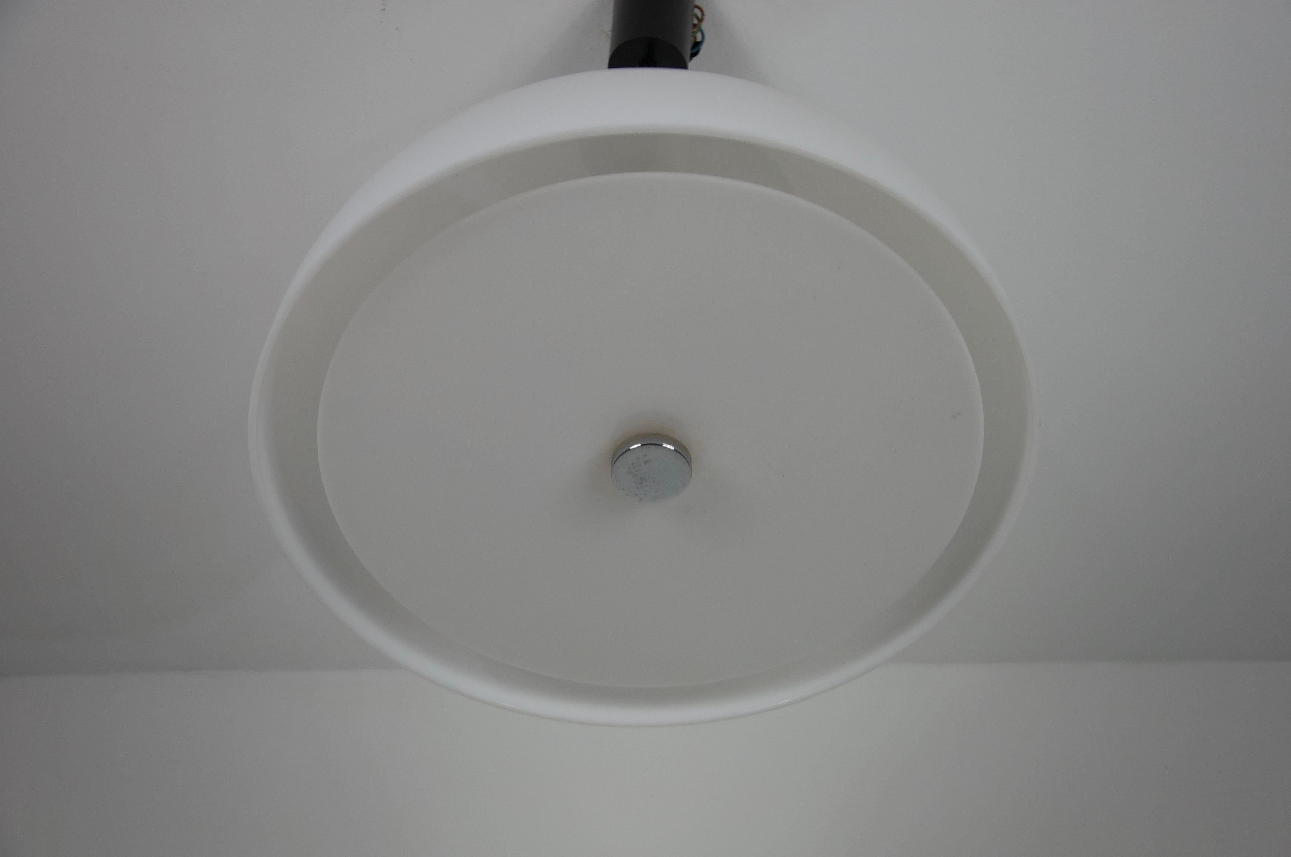 Fait main Lampe suspendue blanche de l'ère spatiale, Allemagne, années 1970 en vente
