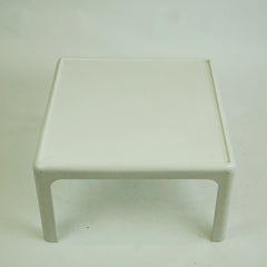 Table basse en plastique blanc Space Age de Peter Ghyczy pour Horn Collection Allemagne