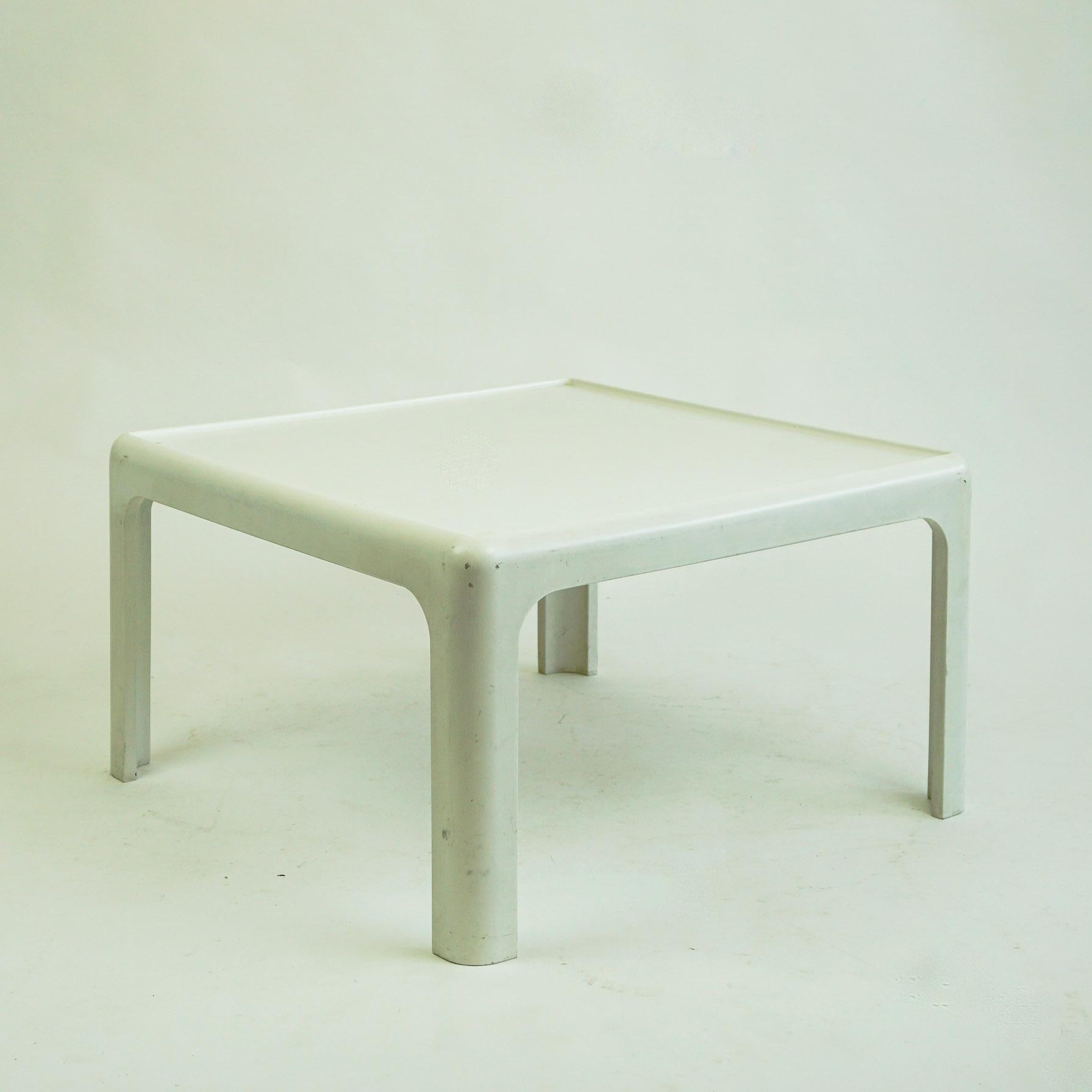 peter ghyczy table