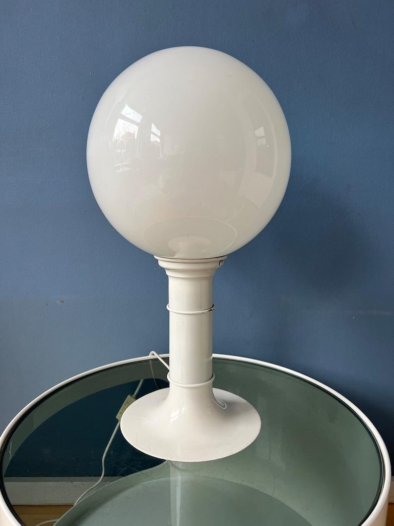 White Space Age Table Lamp with Opaline Glass Shade by Woja Holland, 1970s For Sale 3