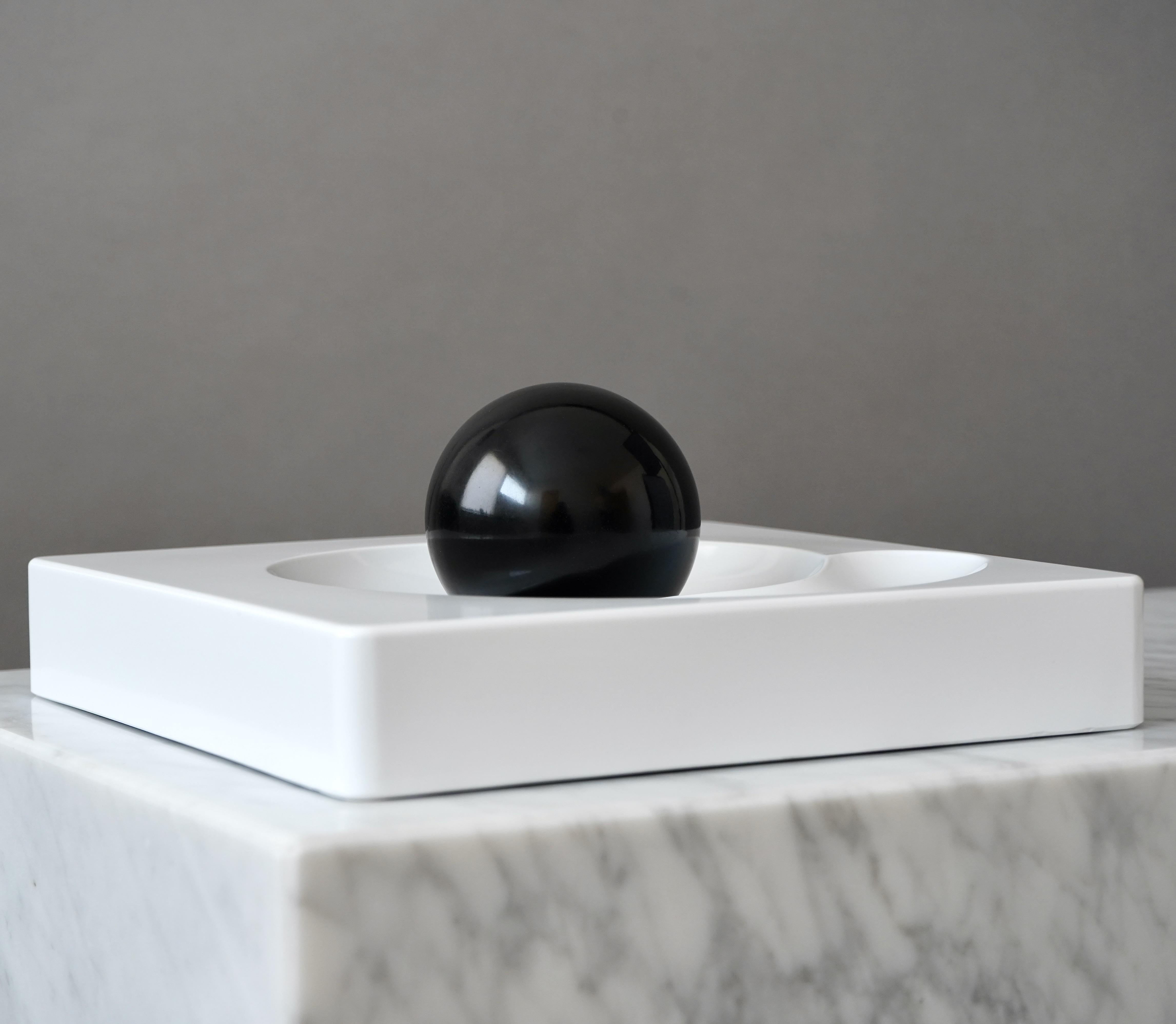Italiano Centrotavola 'Spiros' bianco di Eleonore Peduzzi Riva per Artemide, anni '70