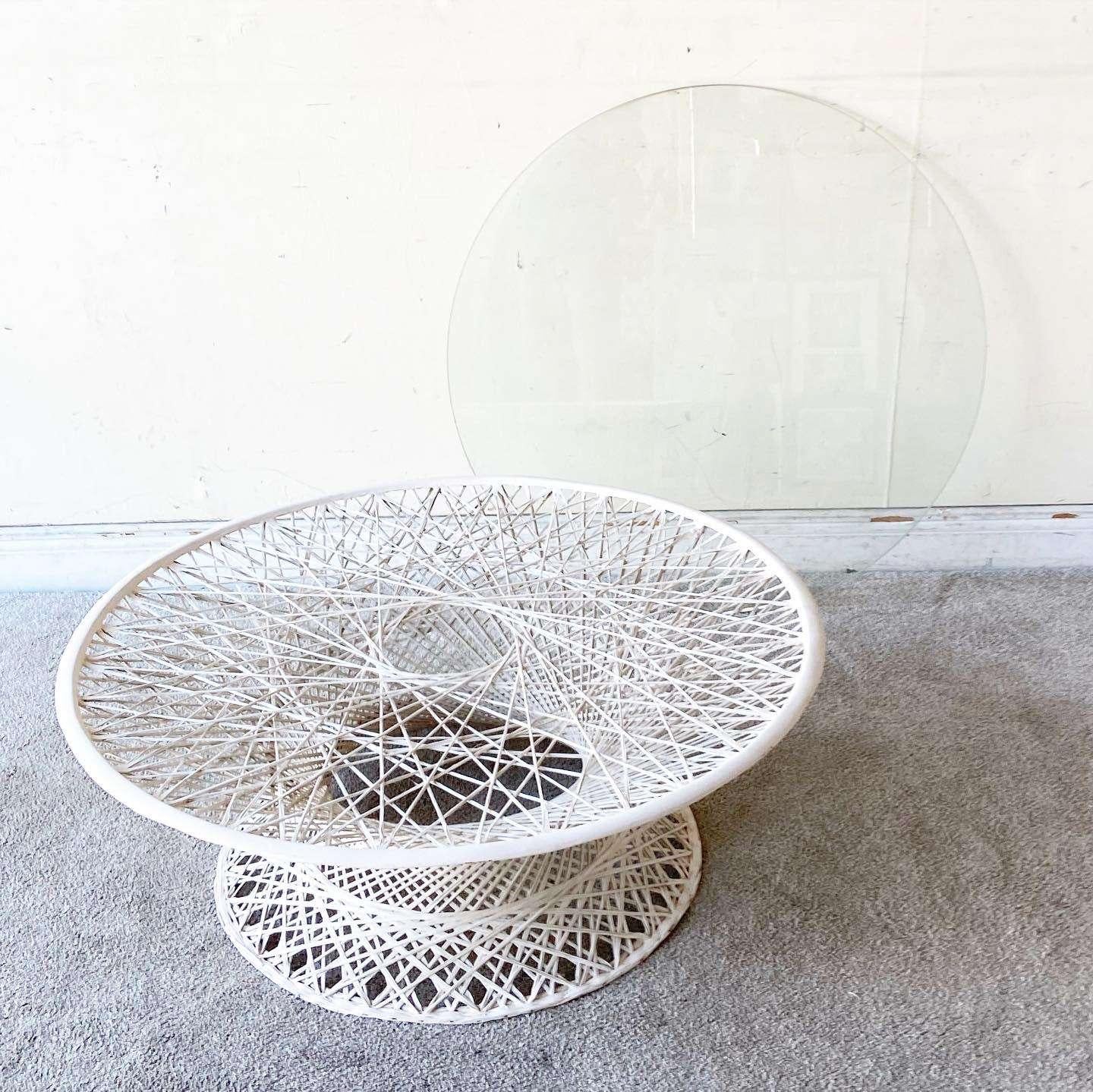 Mid-Century Modern White Spun Fiberglass Glass Top Circular Coffee Table For Sale