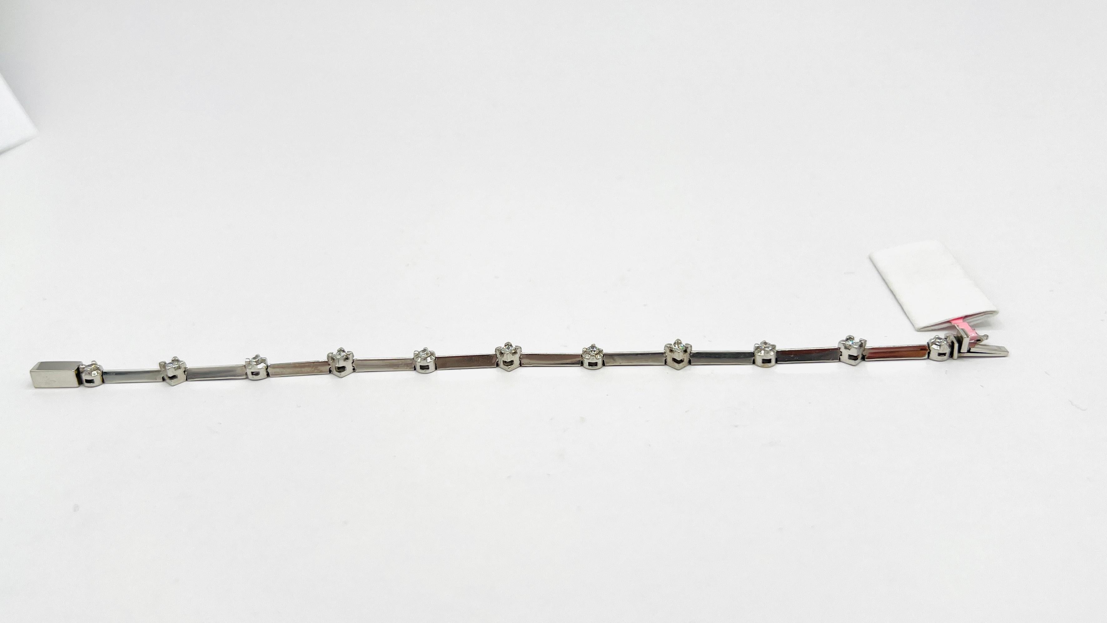 Weißes, quadratisches und rundes Diamantarmband aus 14 Karat Weißgold mit Diamanten 5