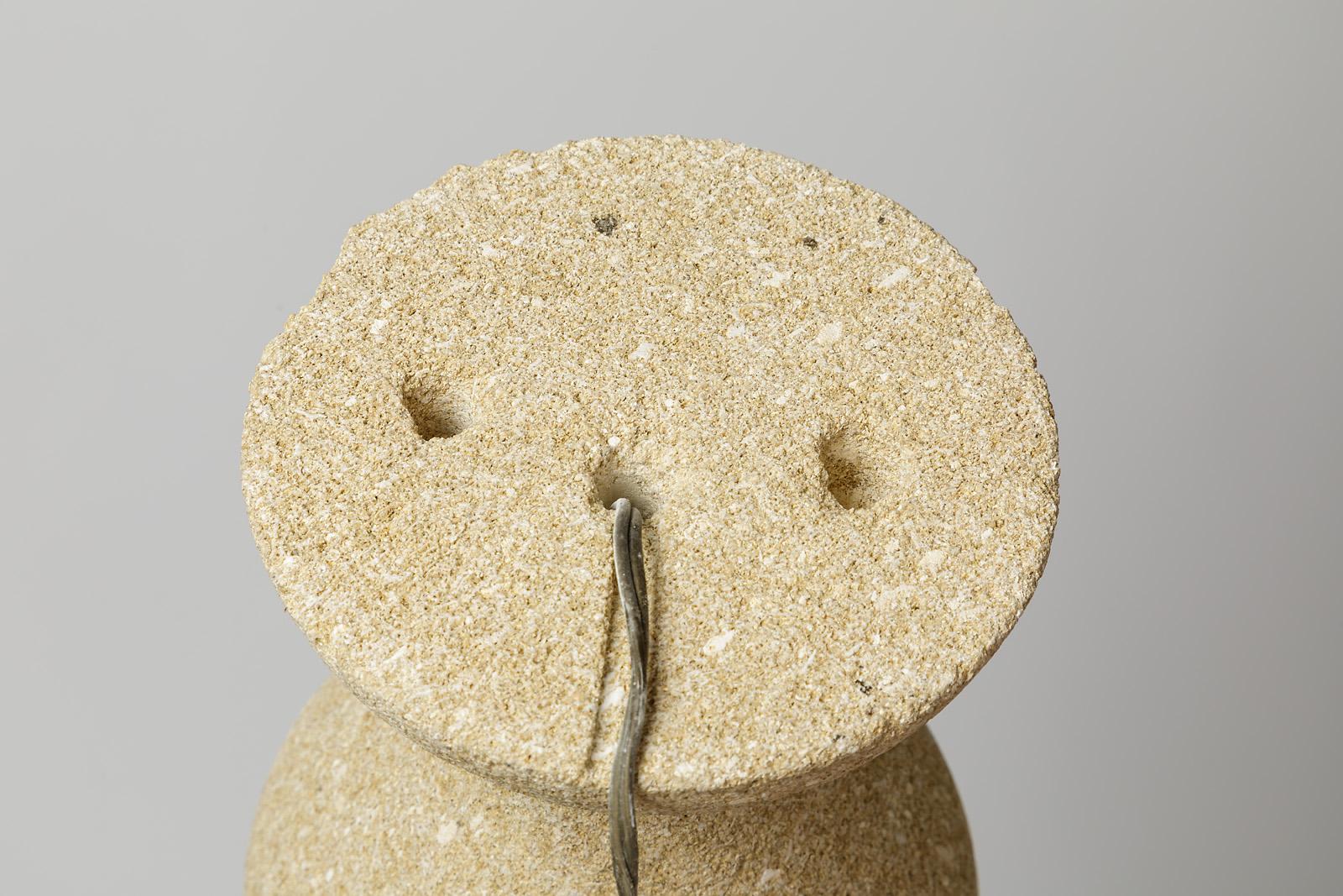Lampe de table en pierre blanche, design du XXe siècle, fabriquée à la main, circa 1960 Bon état - En vente à Neuilly-en- sancerre, FR
