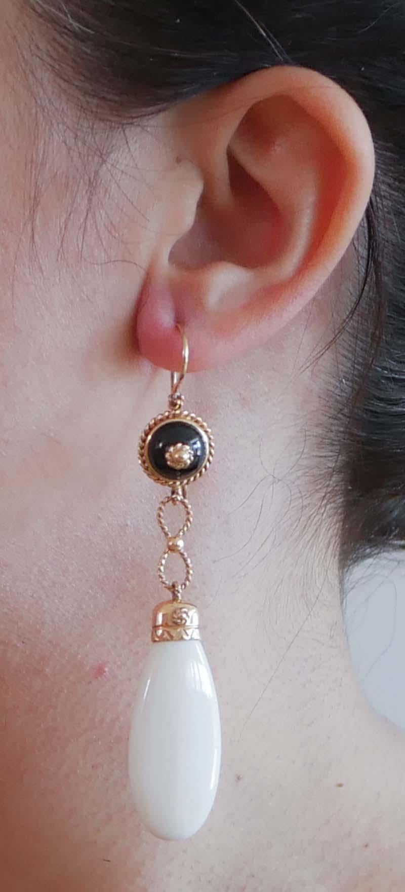 White Stones, Onyx, 14 Karat Rose Gold Dangle Earrings. In Good Condition For Sale In Marcianise, Marcianise (CE)