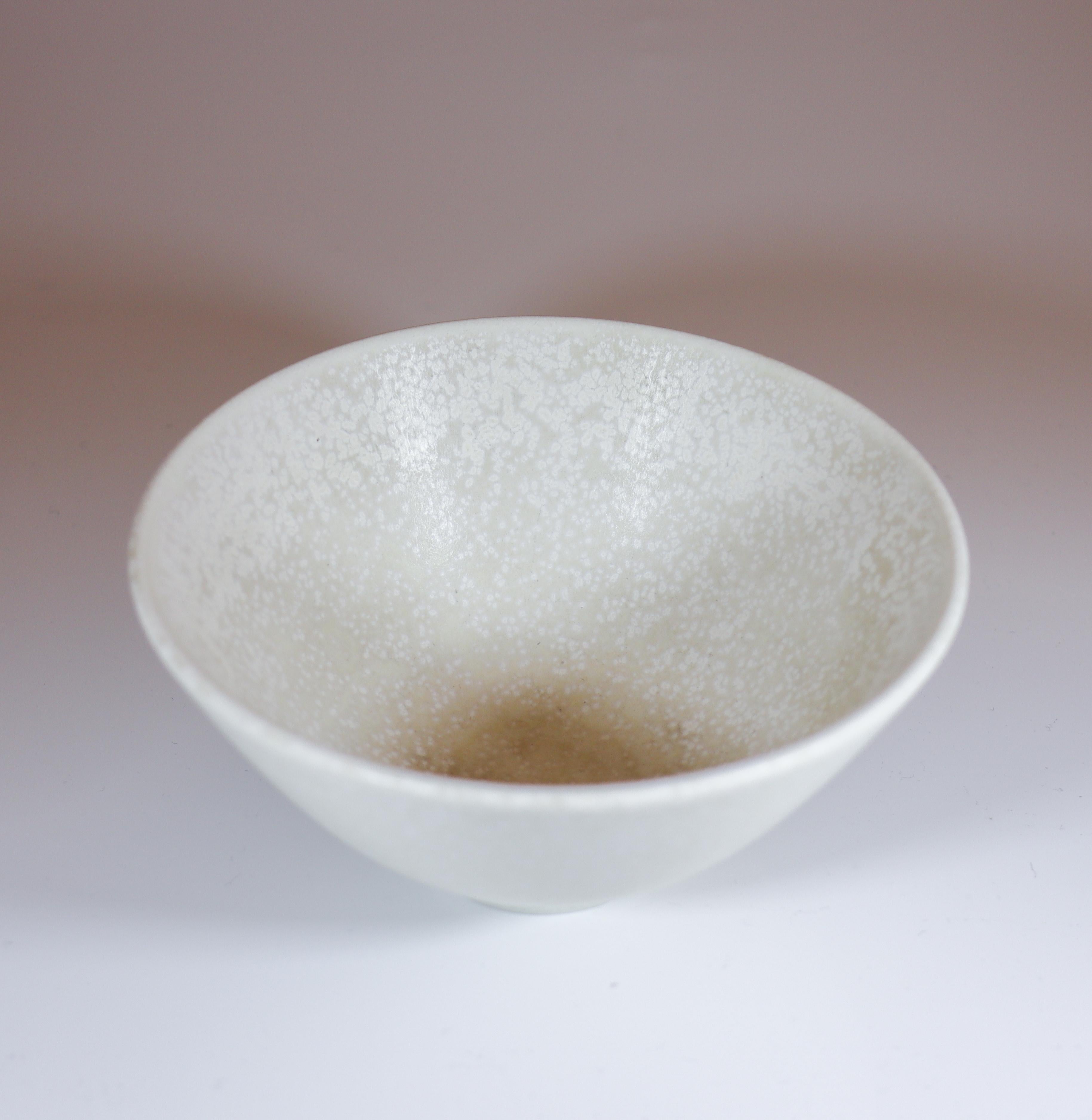 Svedese Ciotola in gres bianco - Gunnar Nylund - Rörstrand - Medioevo moderno in vendita