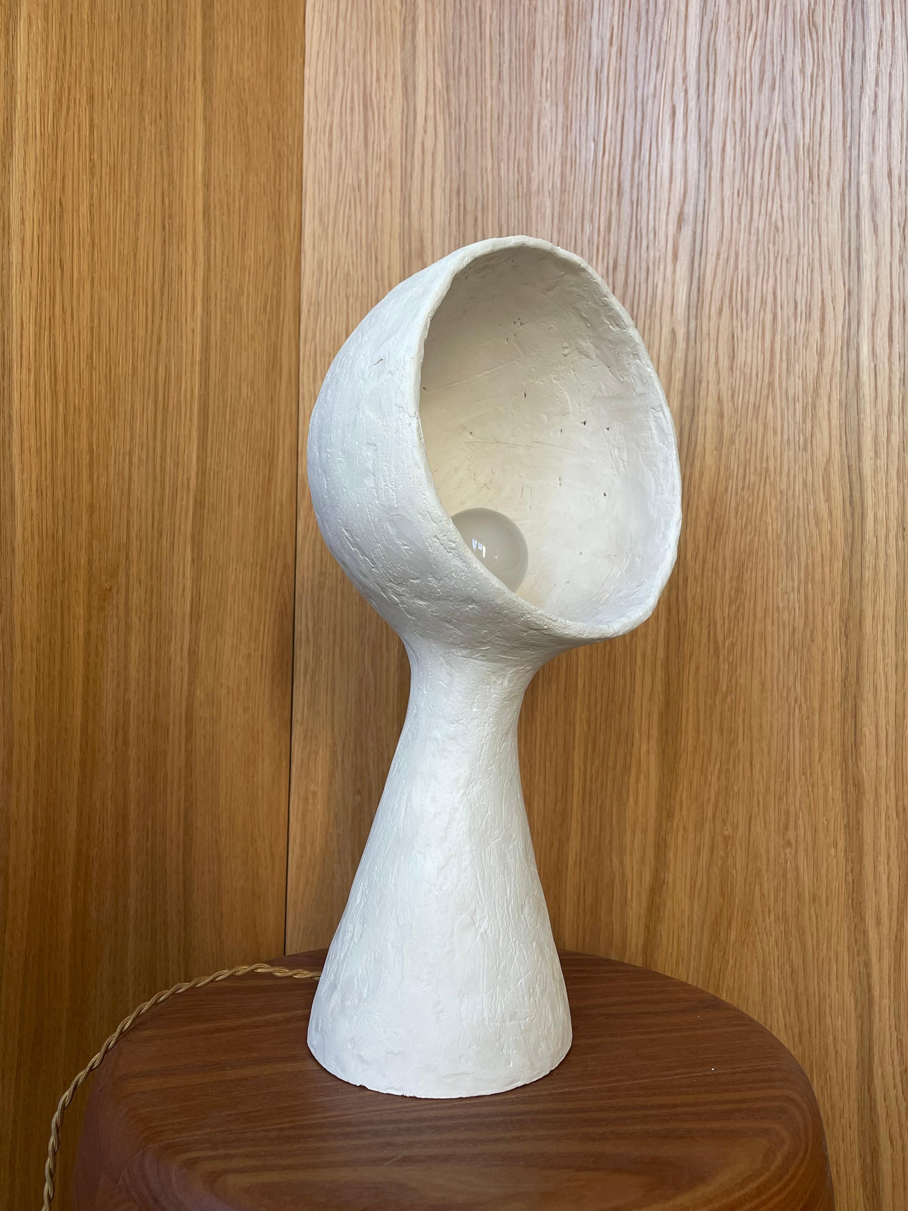 White Stoneware Lamp Ninfea by Renzo Maar In New Condition For Sale In Geneve, CH