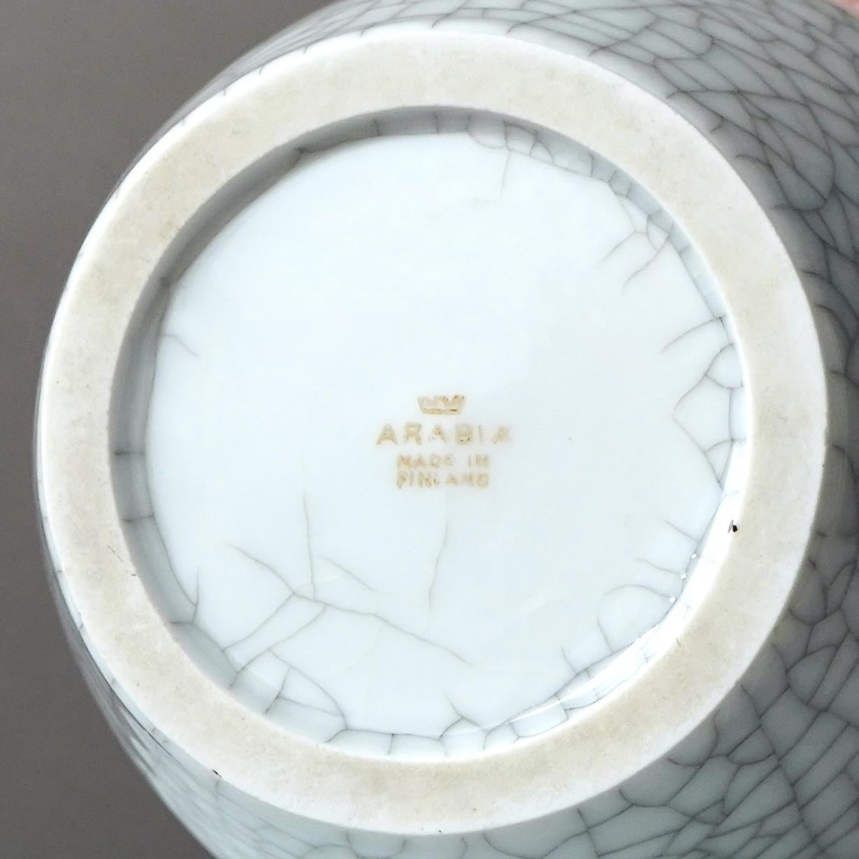 White Stoneware Vase by Kurt Ekholm. Arabia, Finland, 1940s. Crackle Glaze. In Good Condition For Sale In Malmö, SE