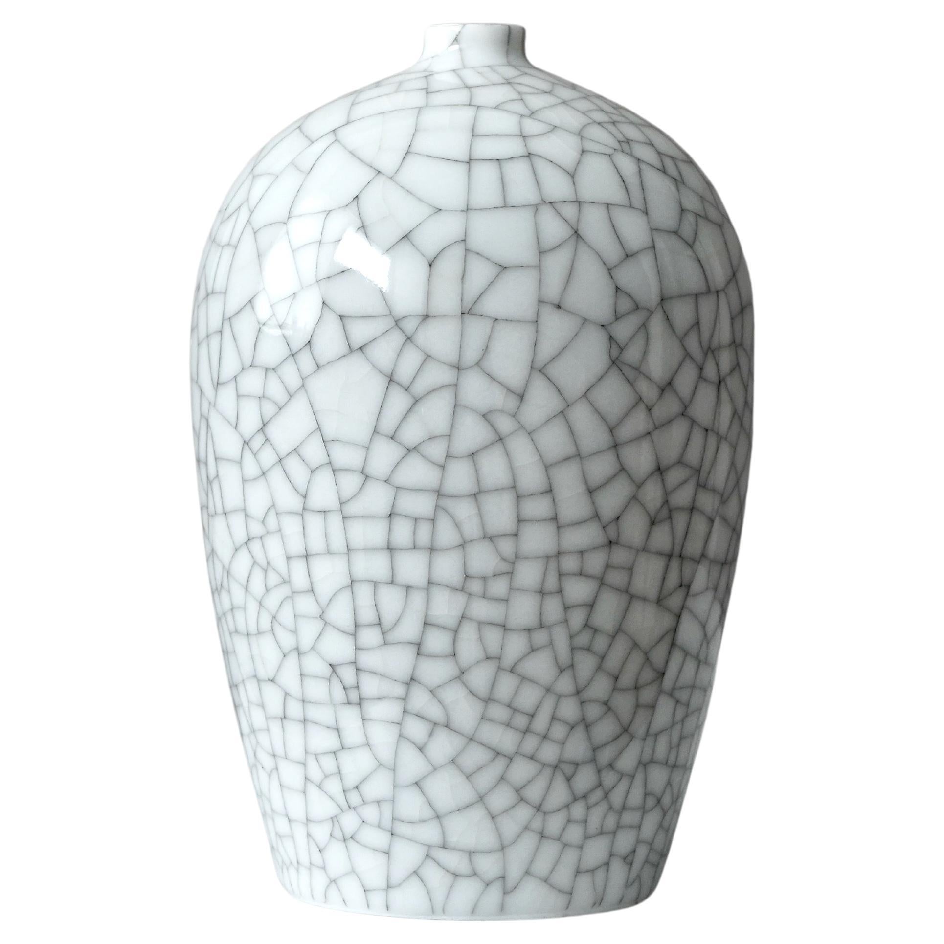 White Stoneware Vase by Kurt Ekholm. Arabia, Finland, 1940s. Crackle Glaze. For Sale