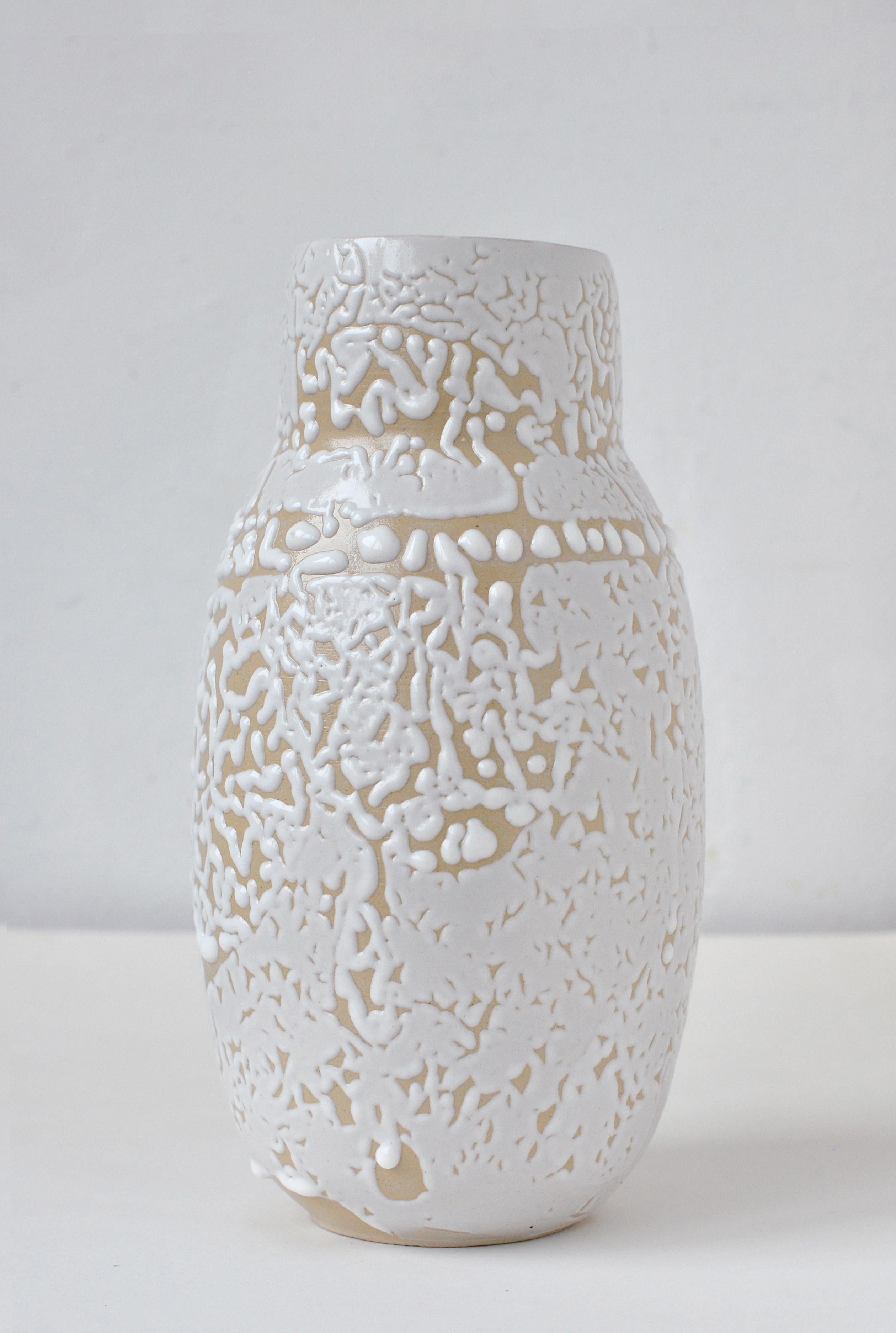 Modern White Stoneware Vase by Moïo Studio