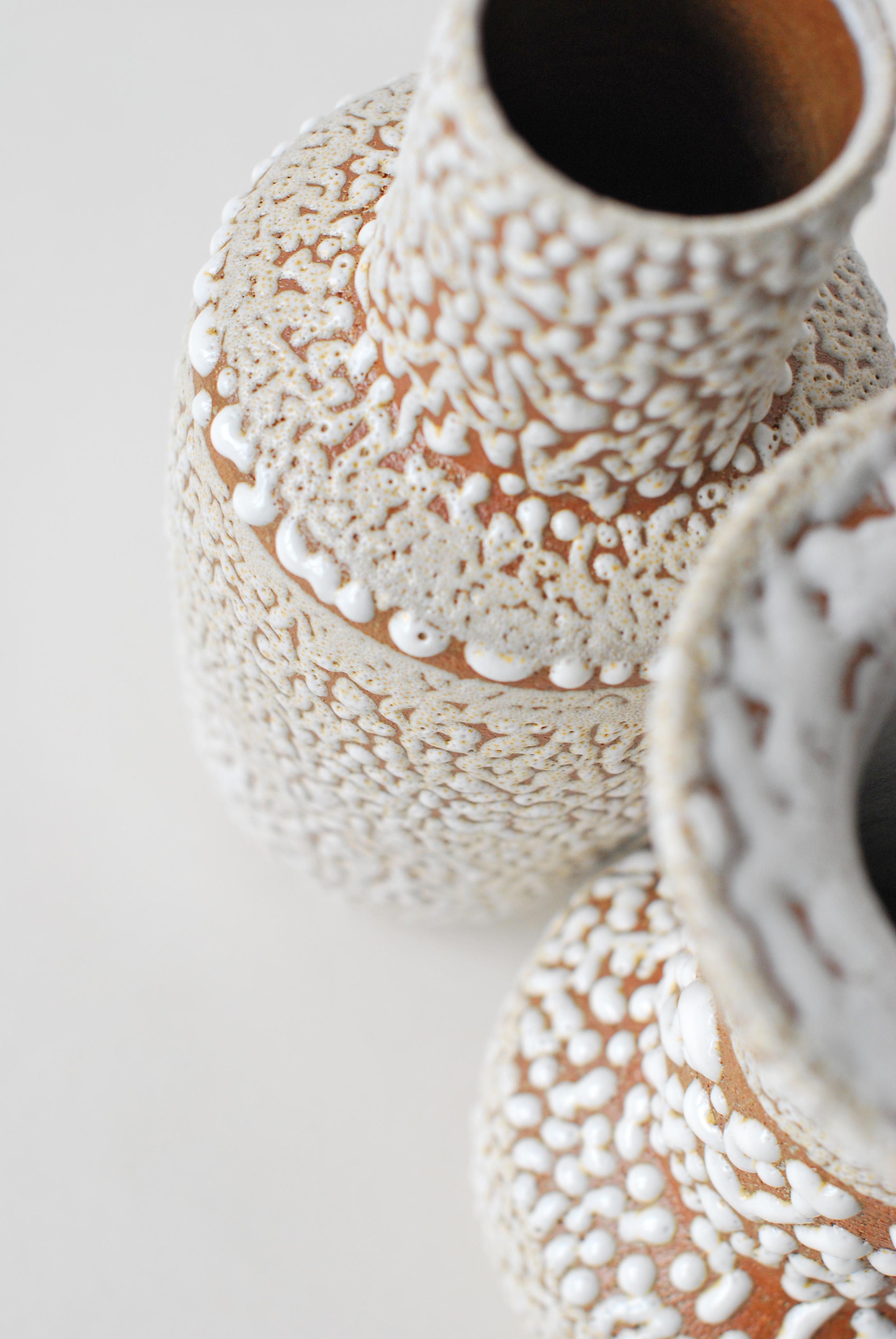 White Stoneware Vase by Moïo Studio In New Condition In Geneve, CH