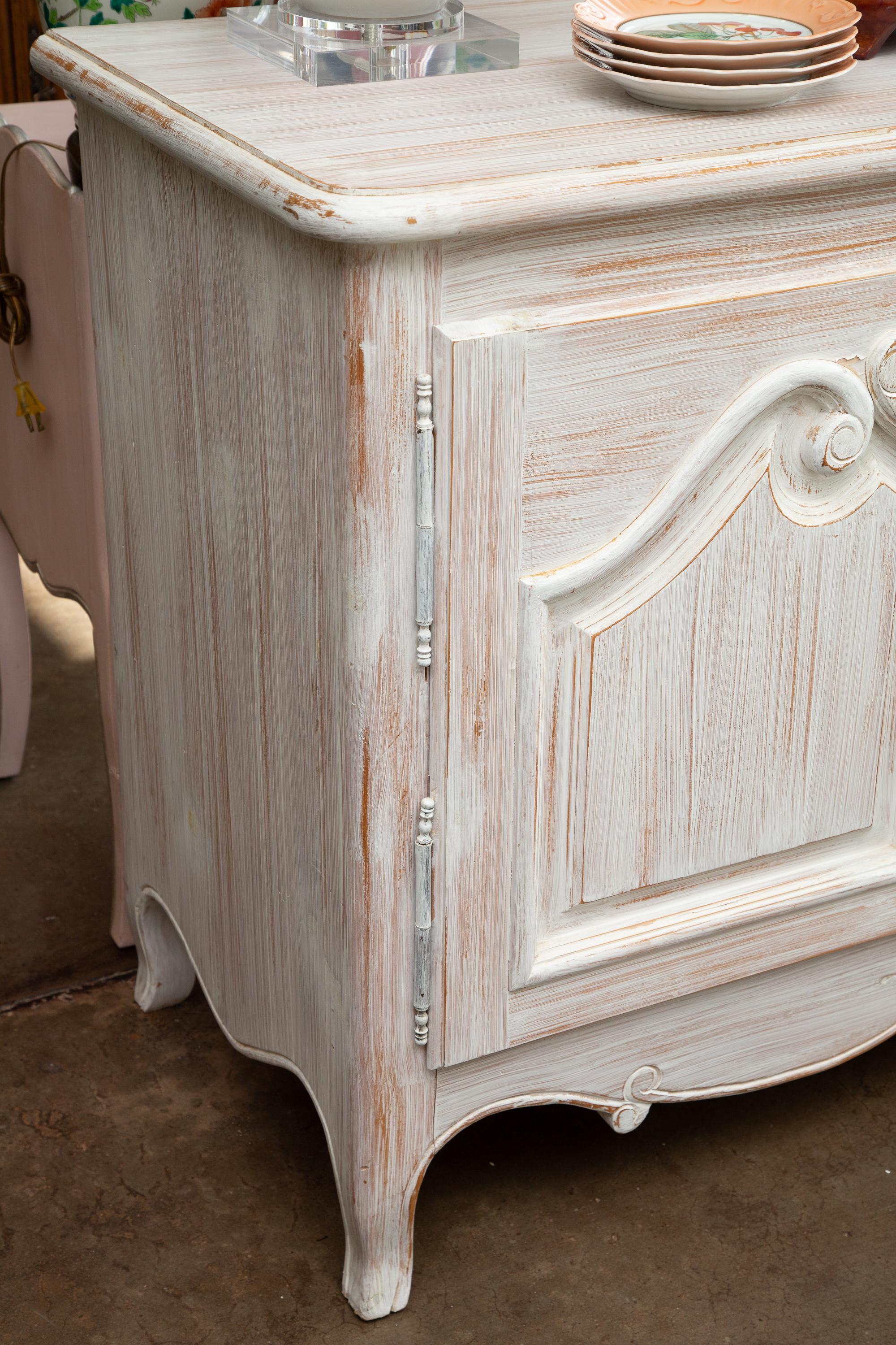 White Striated Louis XV Style Buffet For Sale 2