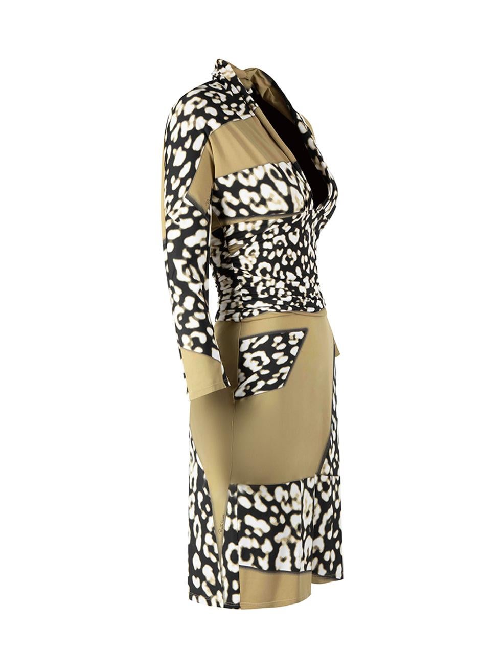 CONDITION is Very good. Hardly any visible wear to dress is evident on this used Roberto Cavalli designer resale item.




Details


Khaki

Synthetic

Knee length dress

Stretchy

Contrast animal print panel

V neckline

Side zip closure





Made