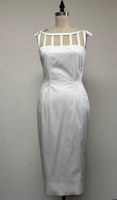Robe cage en coton suisse blanc