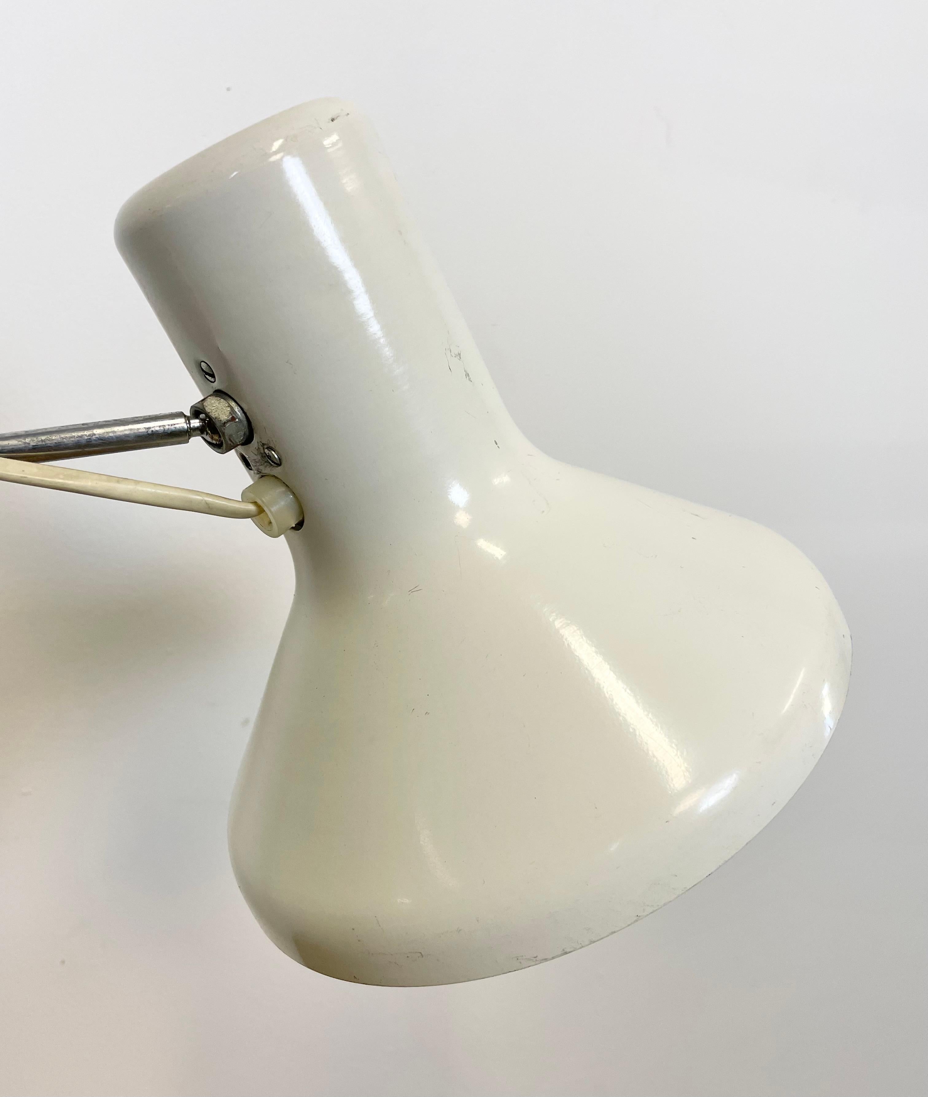 Weiße Tischlampe in Weiß von Josef Hurka für Napako, 1960er Jahre im Angebot 5