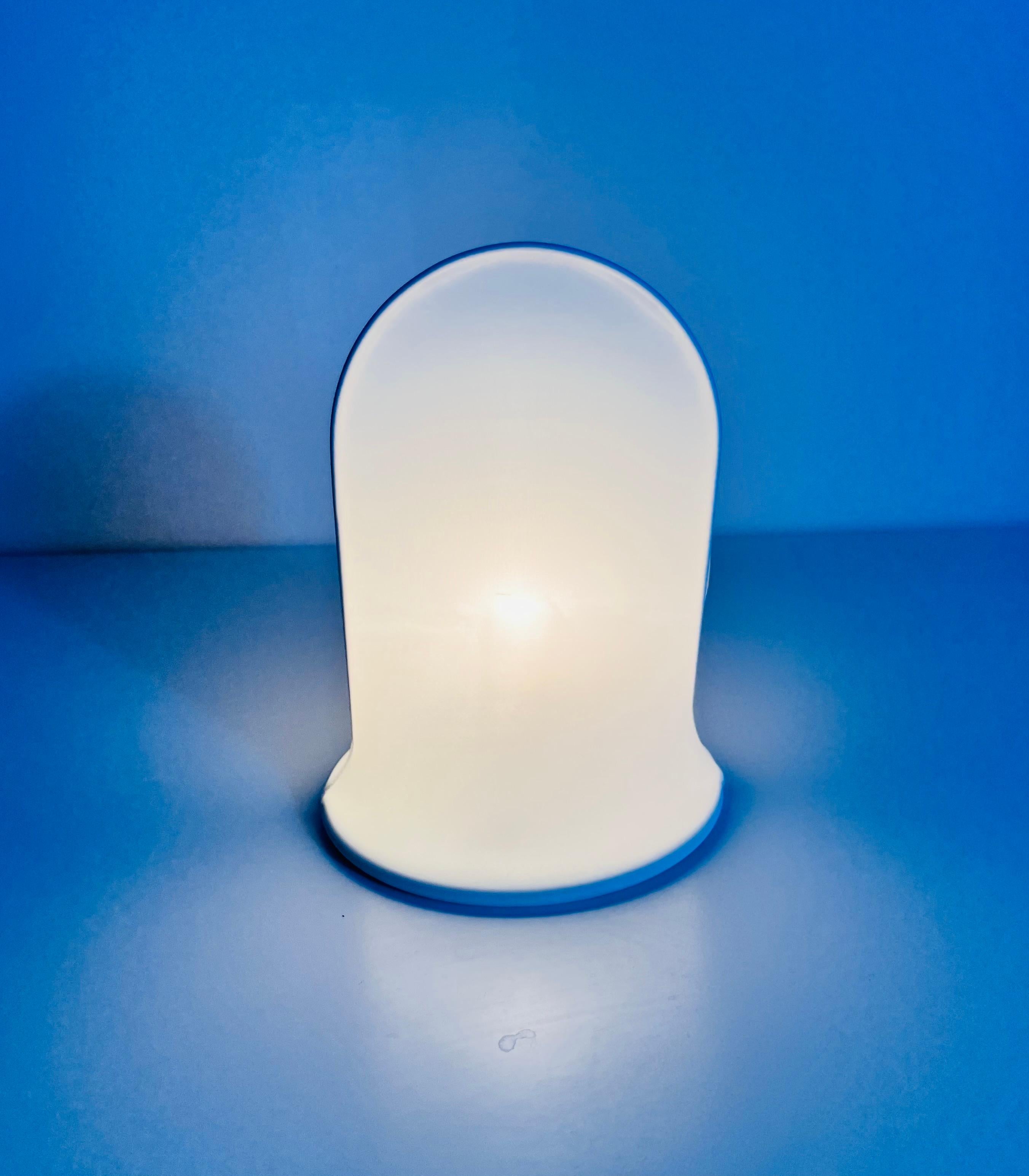 White Table Lamp by Kazuhide Takahama, 1980s, Italy en Excelente estado para la venta en Hagenbach, DE