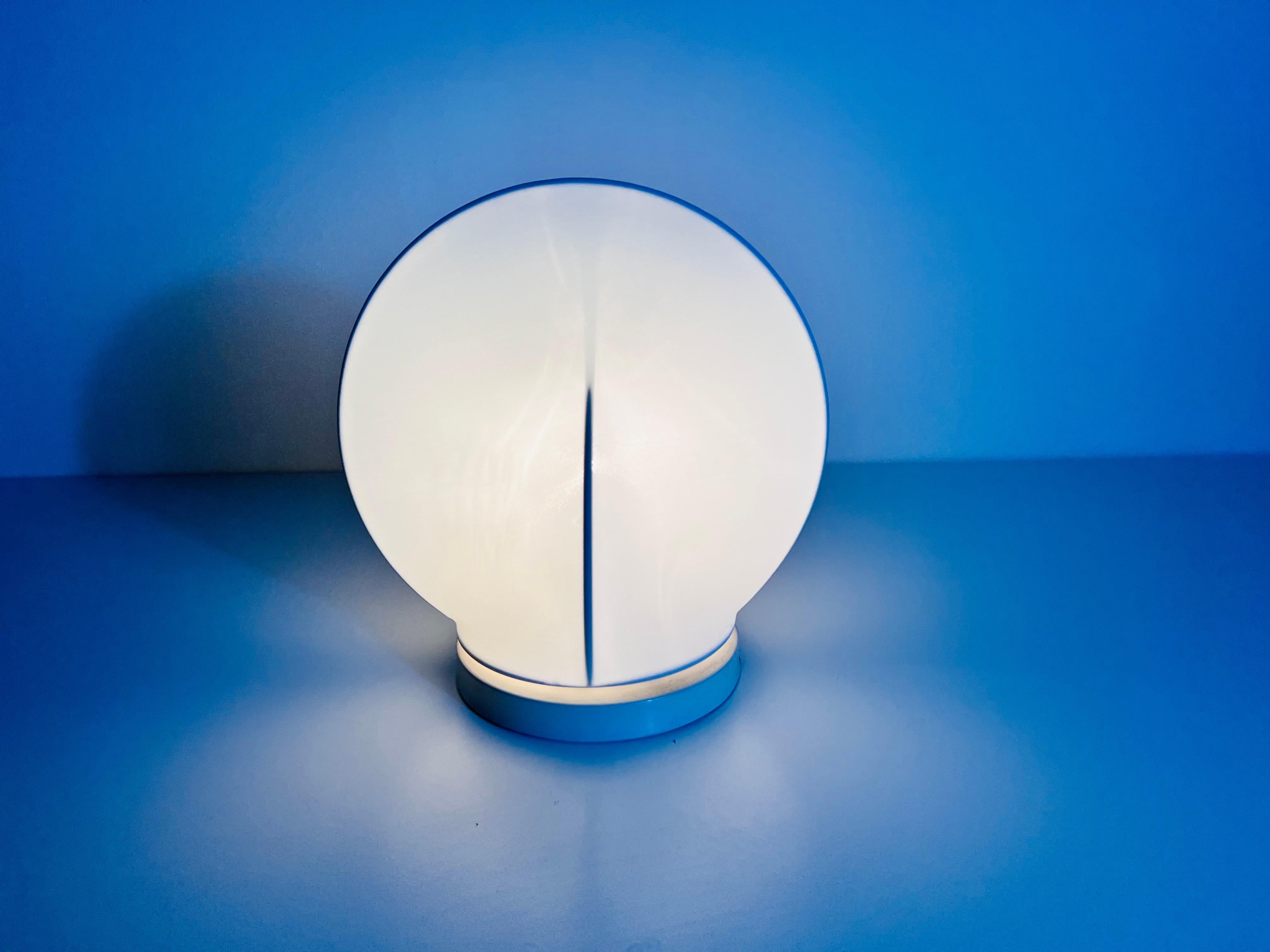 Tissu Lampe de bureau blanche Kazuhide Takahama, années 1980, Italie en vente
