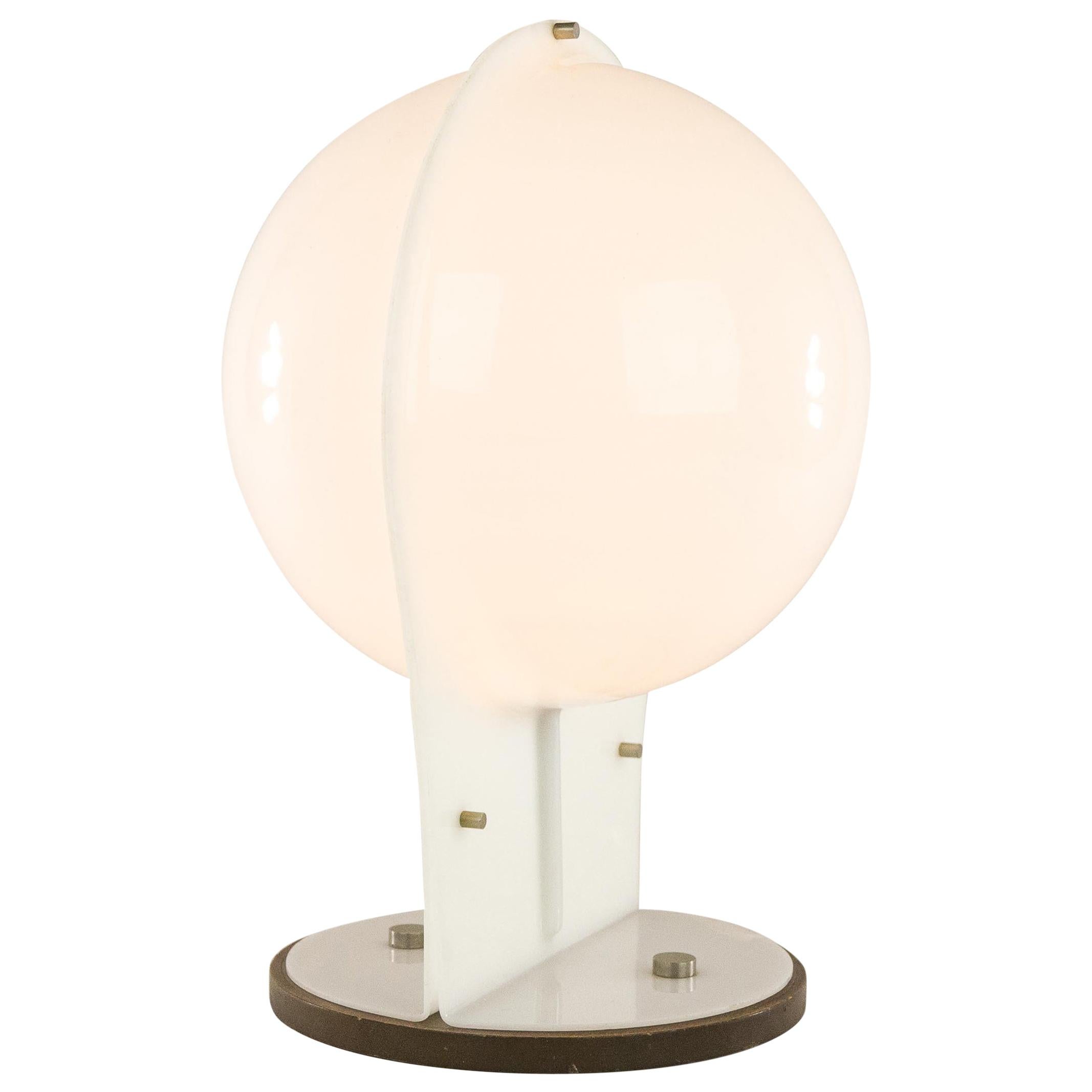 White Table Lamp Made of Two Molded Plastic Half-Spheres, 1970s For Sale