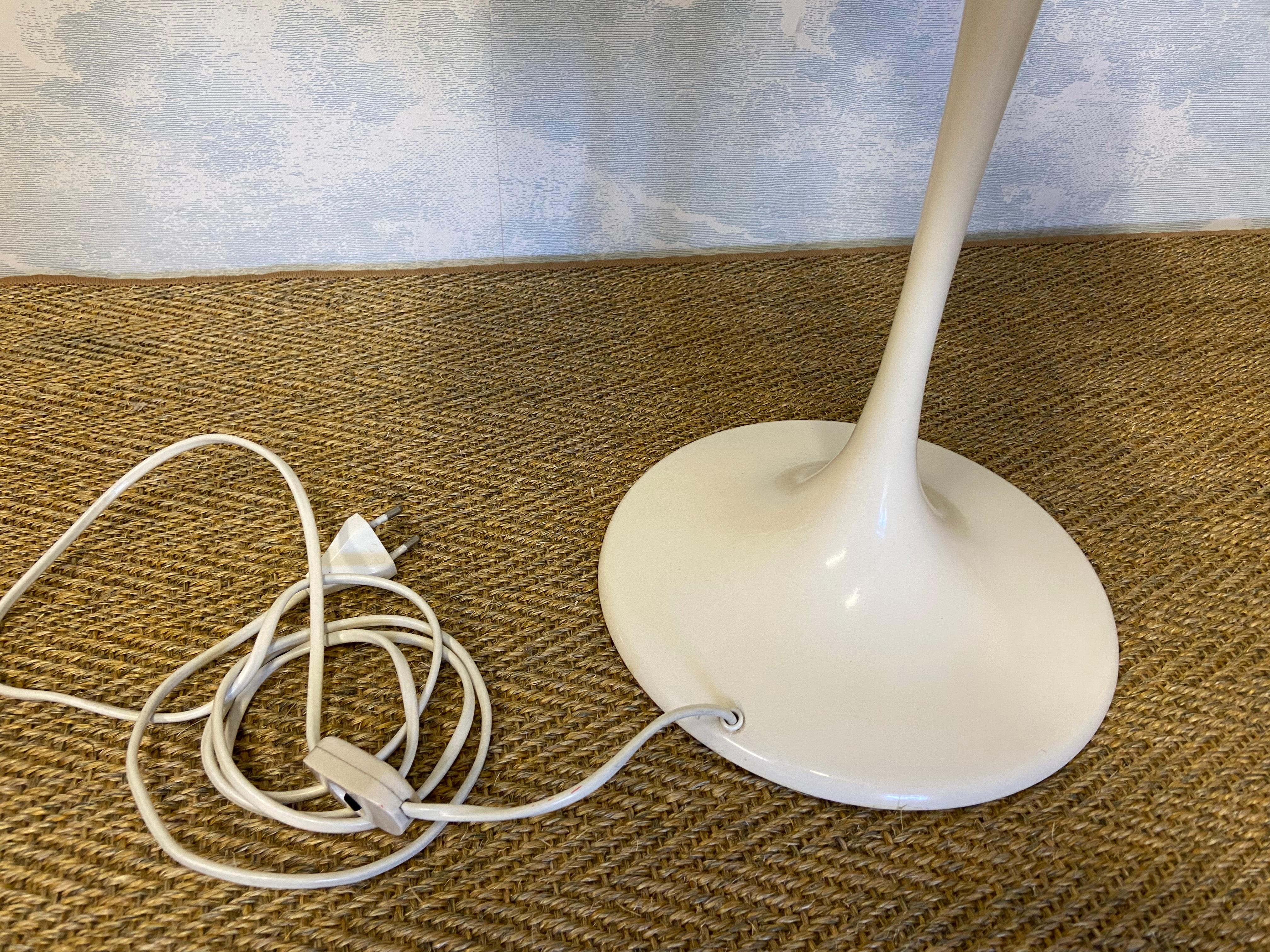 Metal White Tulip Table Lamp Globes by E. R. Nele for Temde, Switzerland, 60s, T-313 For Sale