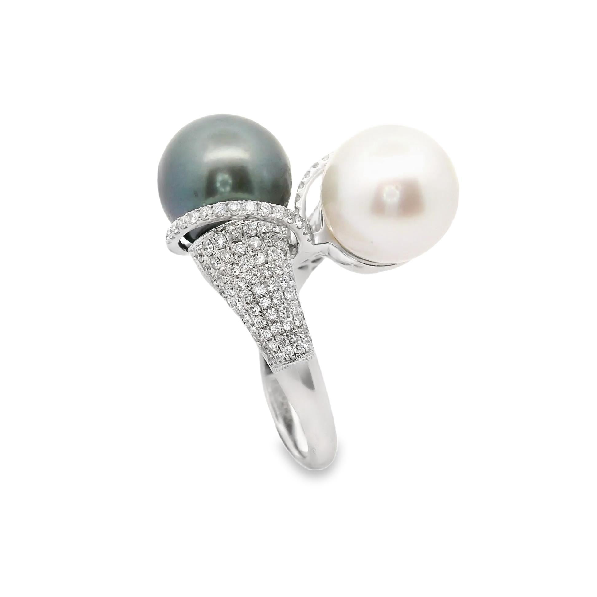 White & Tahitian Cultured Pearl Diamond 18k White Gold Bypass Ring In New Condition For Sale In Beverly Hills, CA