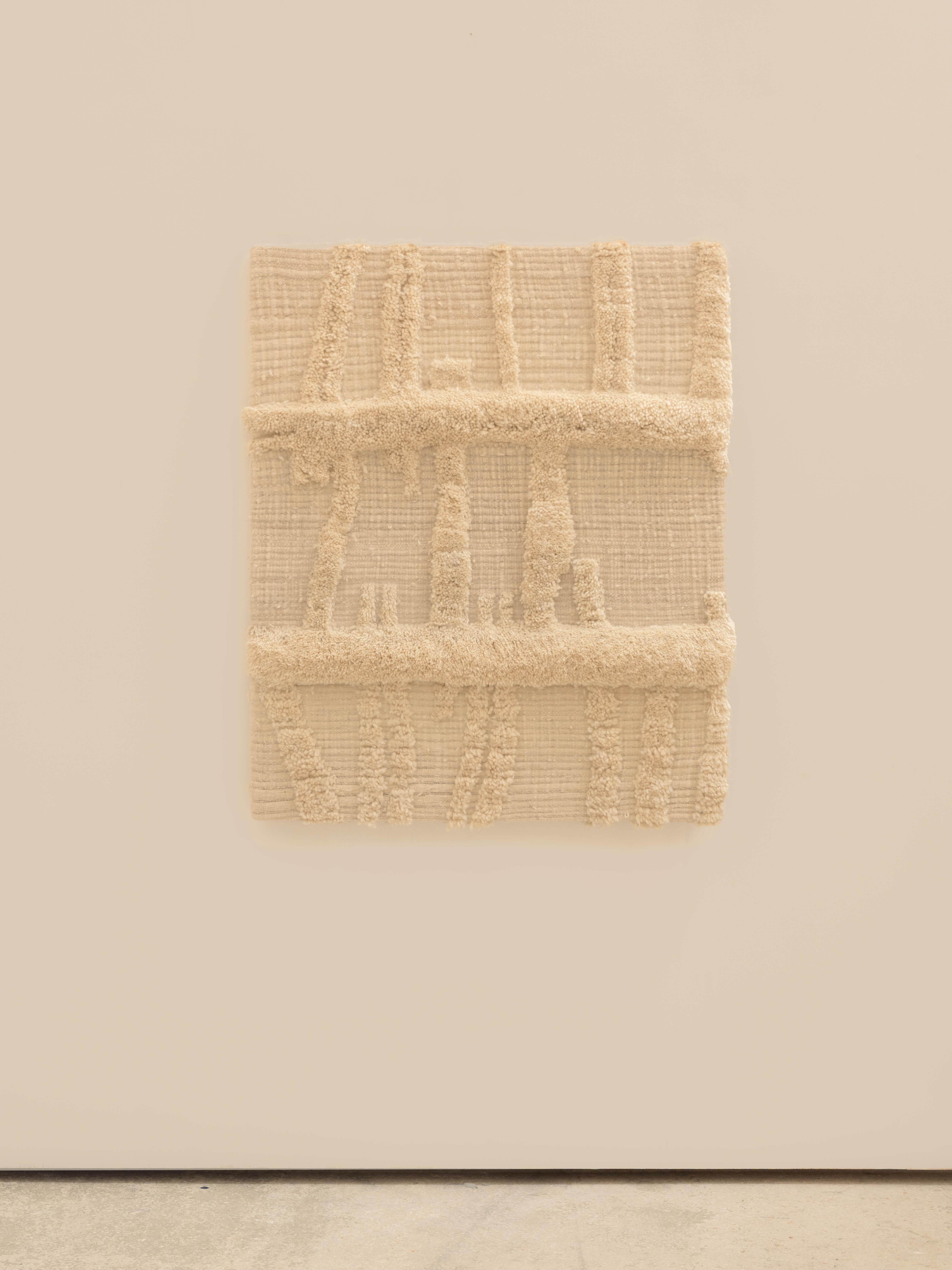 Weißes Textil-Kunstwerk, aus handgesponnener Wolle, handgefertigt im Angebot 4