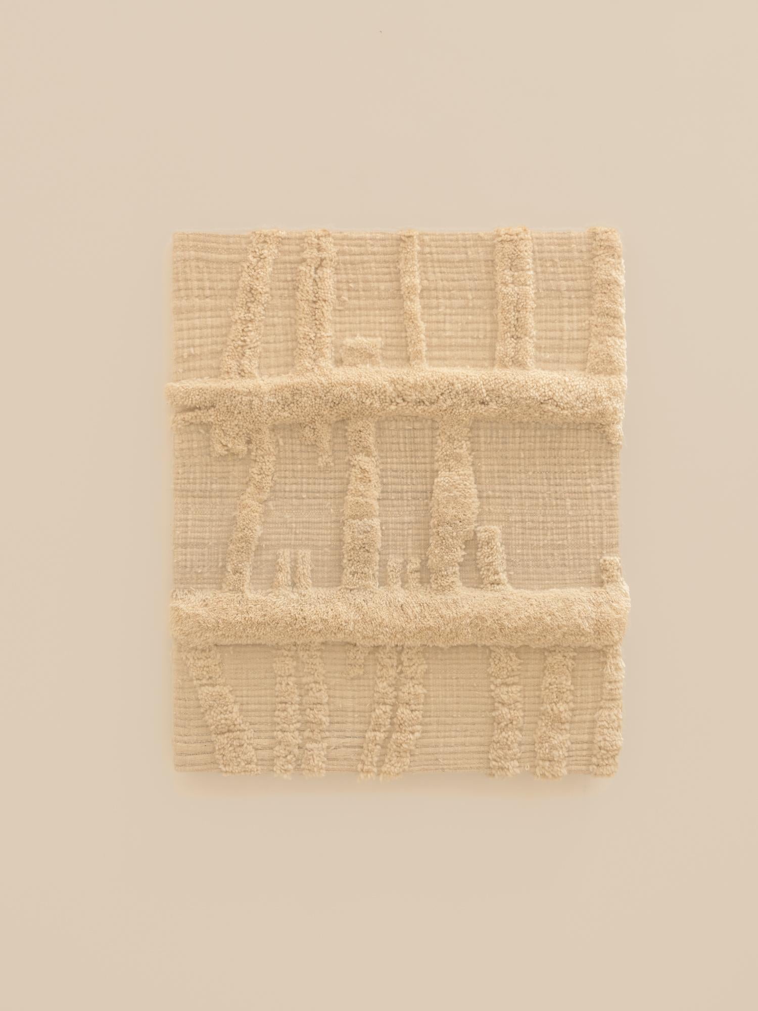 Weißes Textil-Kunstwerk, aus handgesponnener Wolle, handgefertigt (21. Jahrhundert und zeitgenössisch) im Angebot