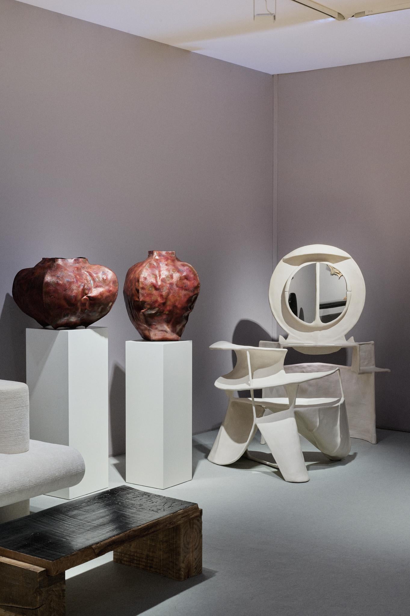 Contemporary Design White Textured Curved Sculptures Chair by Jordan van der Ven For Sale 7