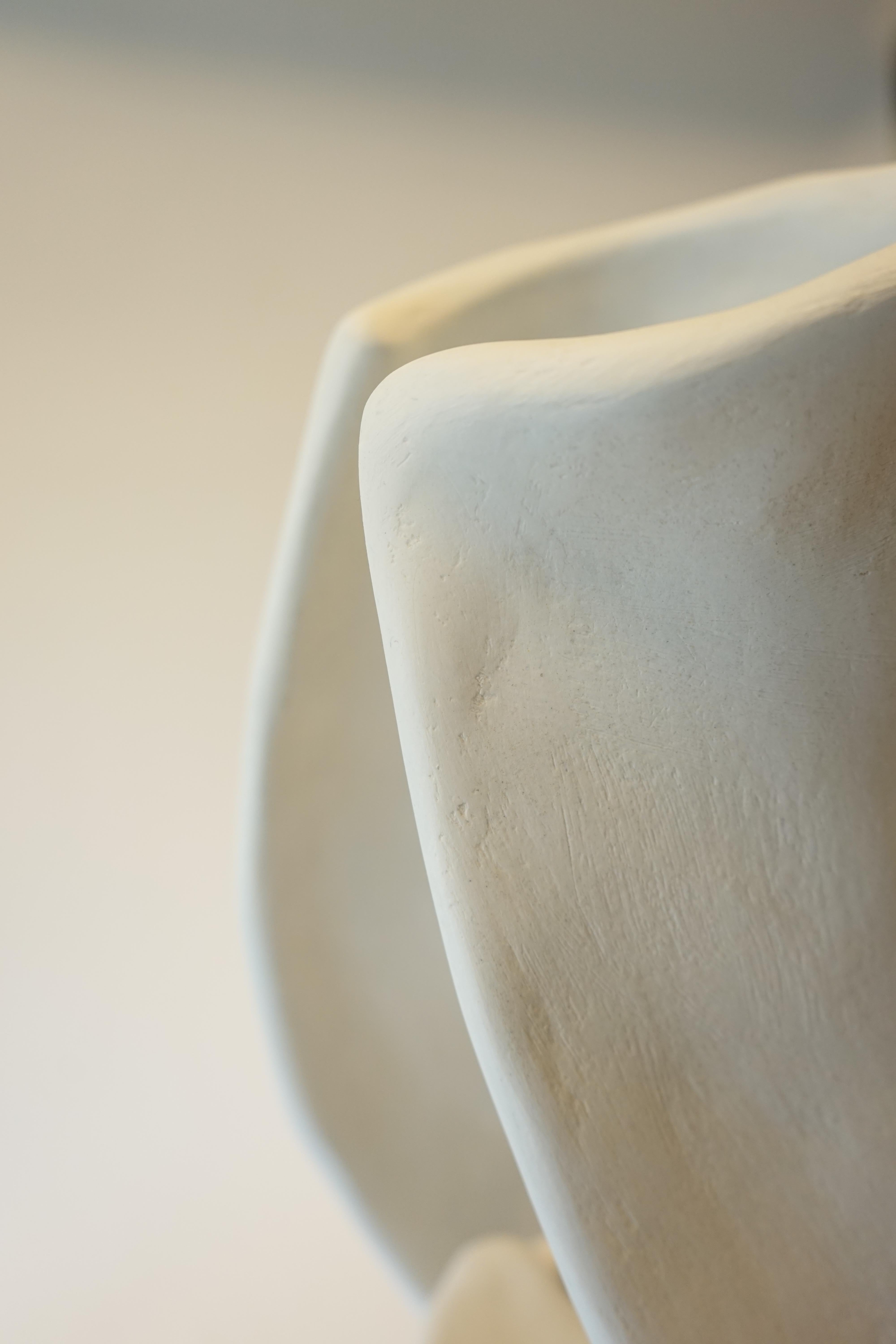 Contemporary Design White Textured Curved Sculptures Lamp by Jordan van der Ven In New Condition For Sale In Amsterdam, NL