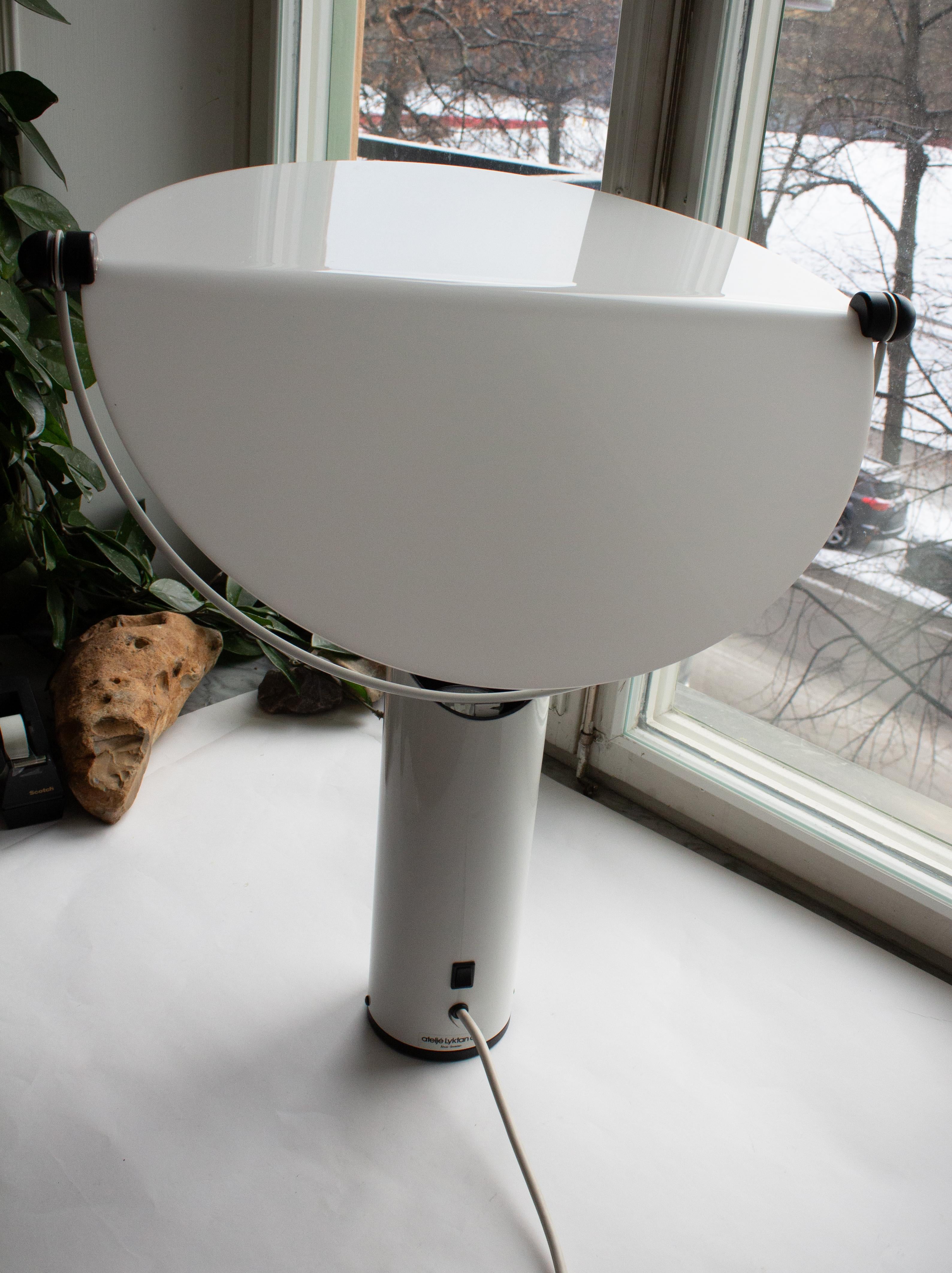 White Timeless Icon 