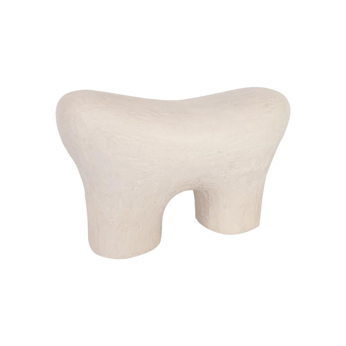 Weißer Zahnstuhl von Dongwook Choi
Abmessungen: 70 x 37 x 45 cm
MATERIALIEN: EPS, Gips

Es handelt sich um einen Stuhl mit dem Motiv der Zahnform. Nach der Urethan-Bemalung, um dem durch 3D-Modellierung geschnitzten EPS Härte zu verleihen, wollte