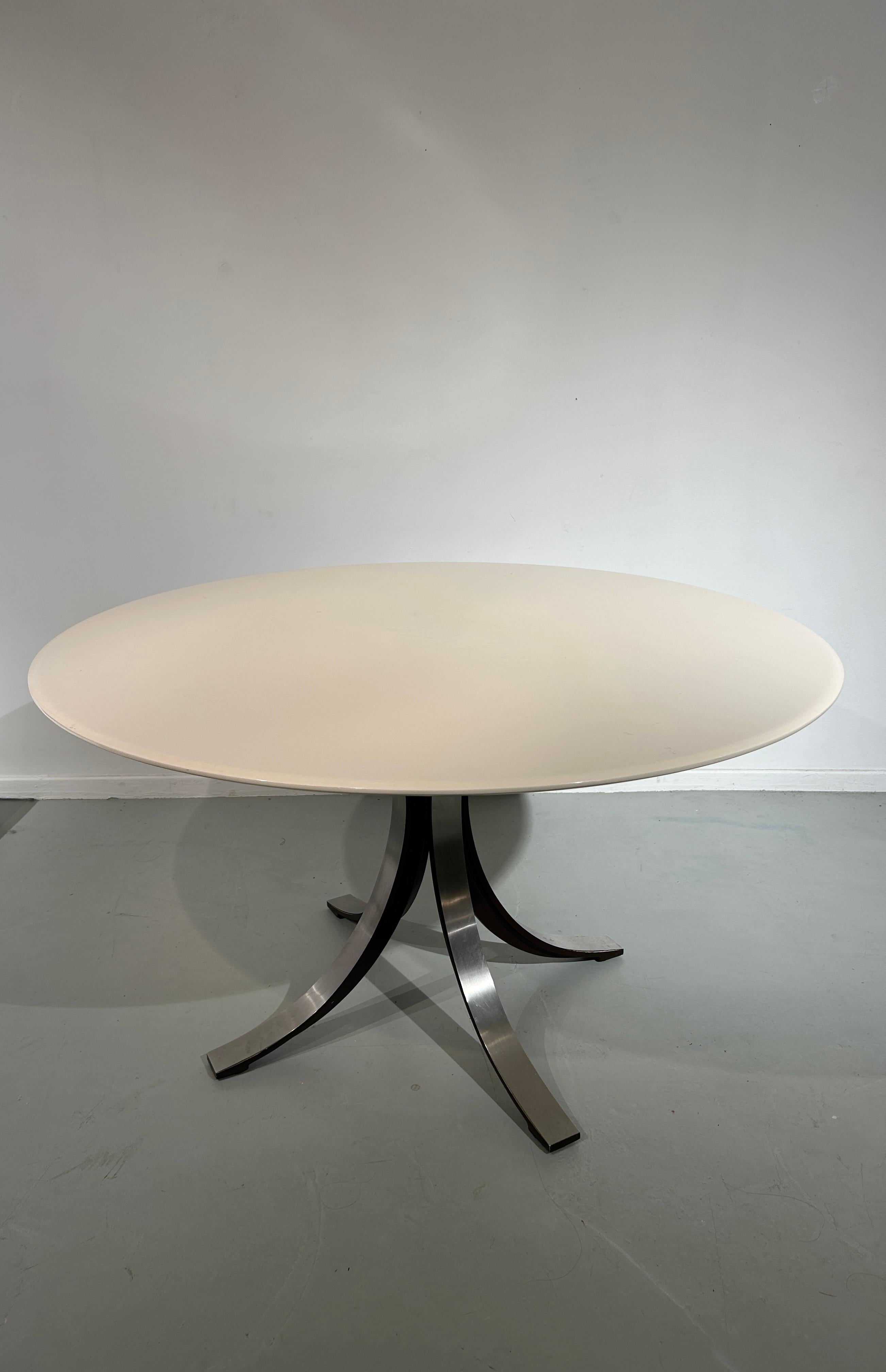 Late 20th Century White top round dining table by Osvaldo Borsani For Sale