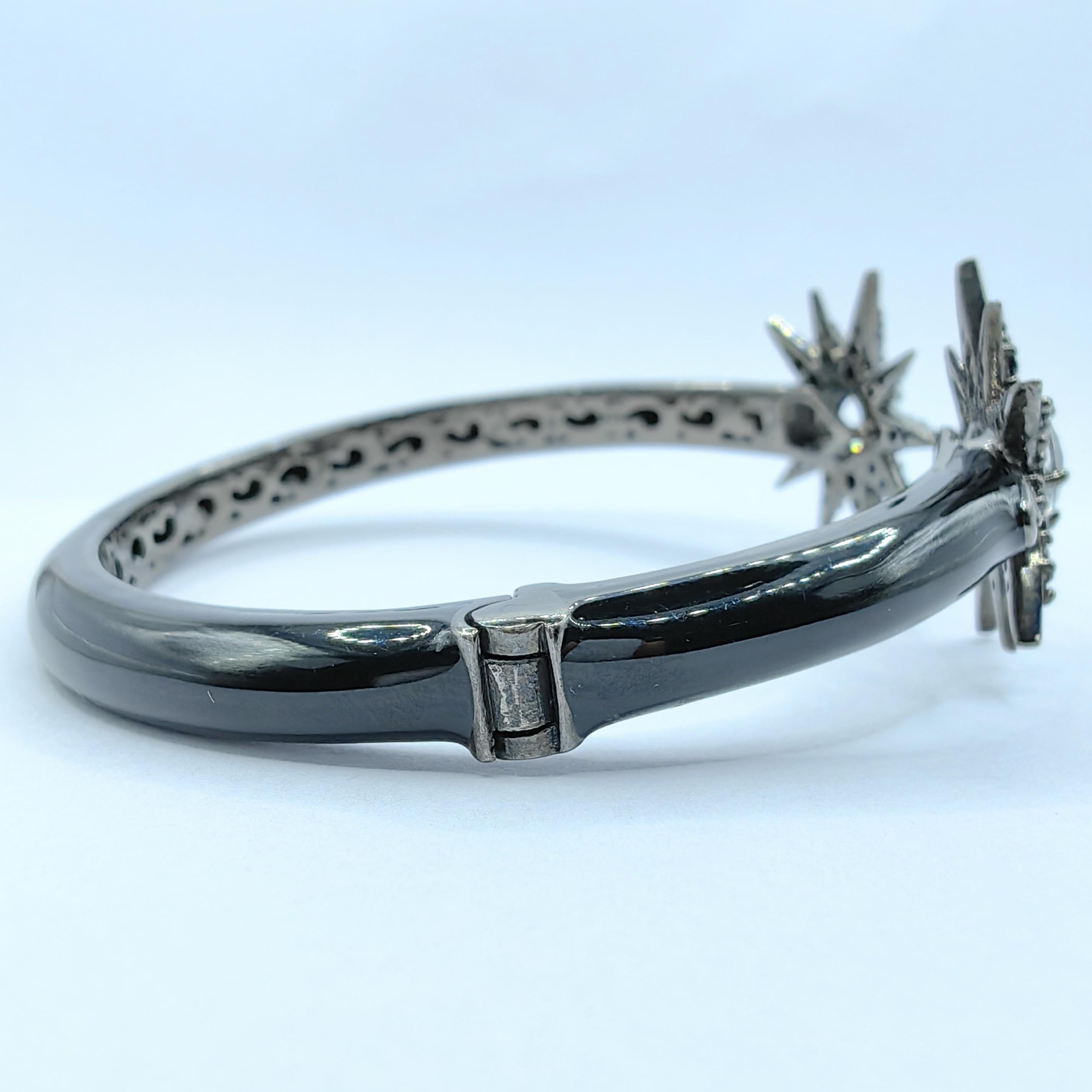 White Topaz and Black Sapphire Starburst Motif Cuff Bracelet in Sterling Silver In New Condition In Wan Chai District, HK