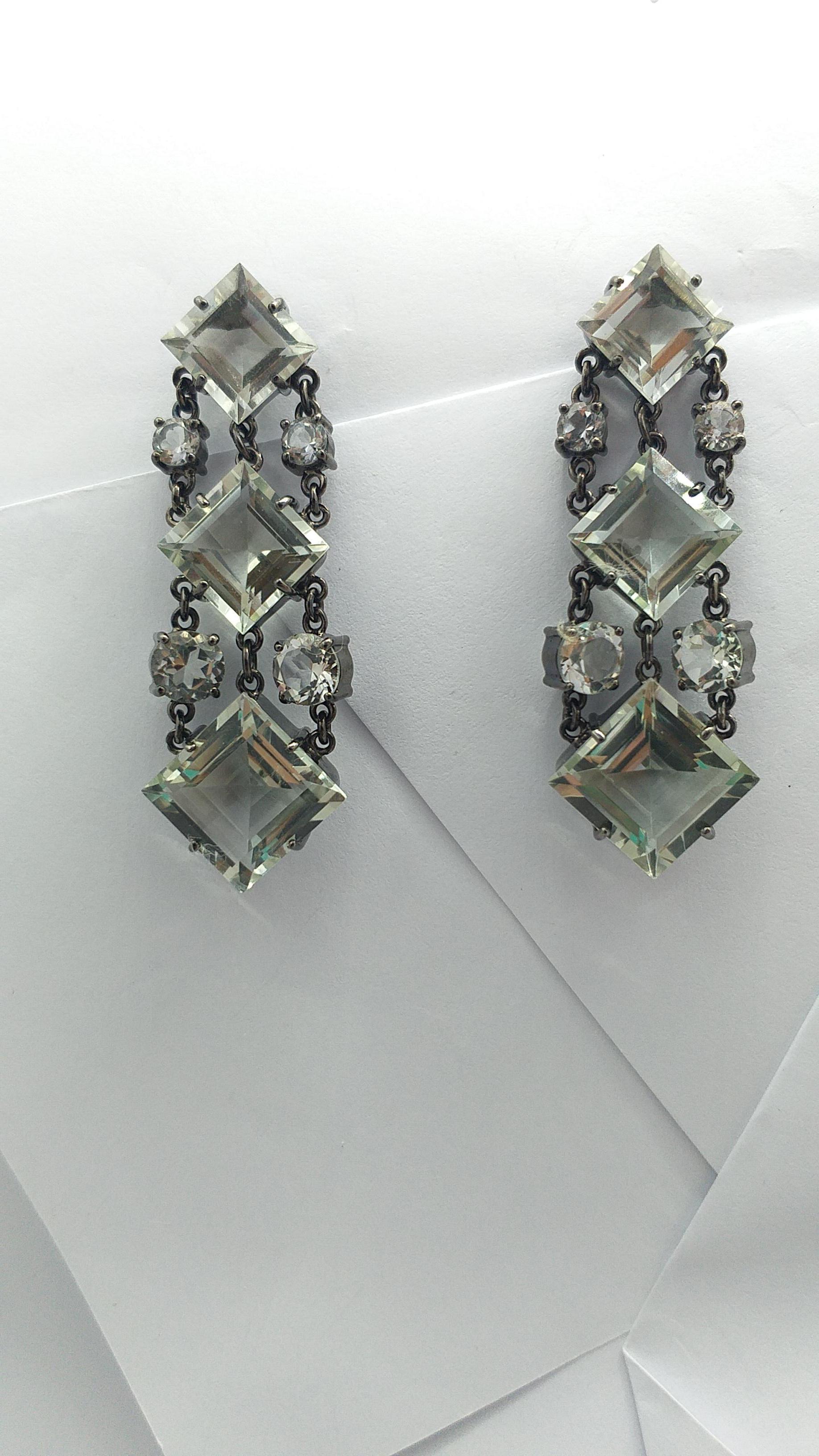 White Topaz Earrings set in Silver Settings In New Condition For Sale In Dusit, 10
