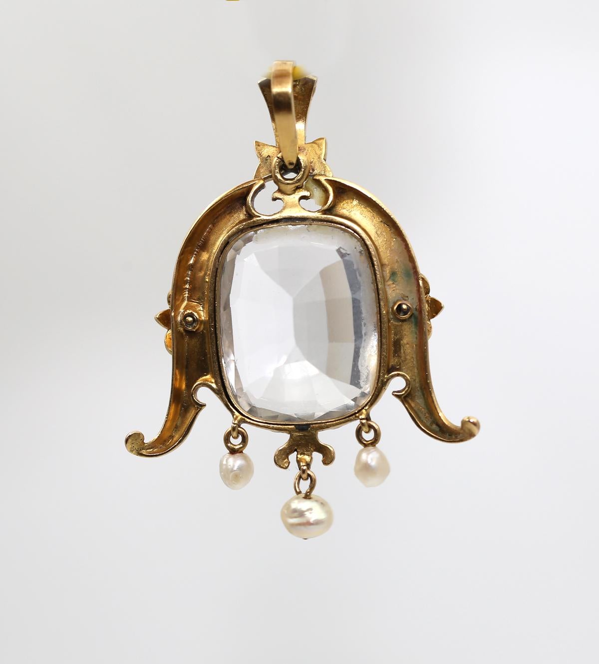 White Topaz Pearl Enamel Yellow Gold Pendant, 1890 For Sale 4