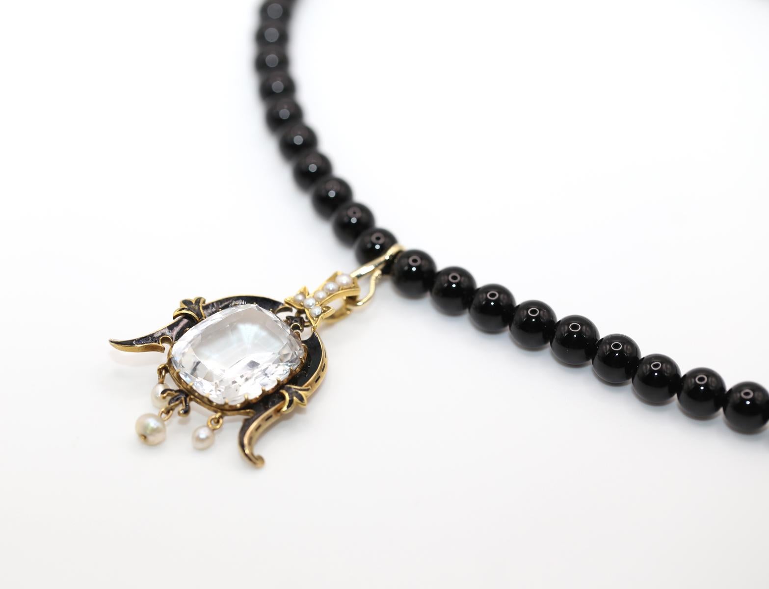 Pendentif Topaze blanche Perle émaillée Or jaune, 1890 en vente 1