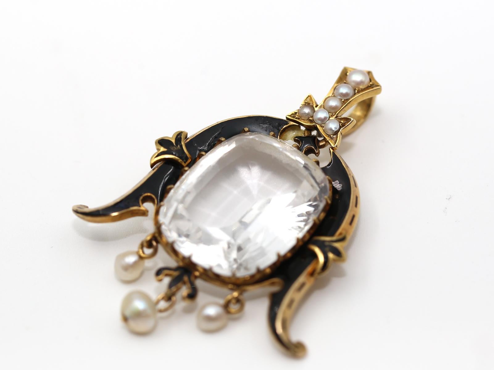 White Topaz Pendant Pearl Enamel Yellow Gold, 1890 In Fair Condition For Sale In Herzelia, Tel Aviv
