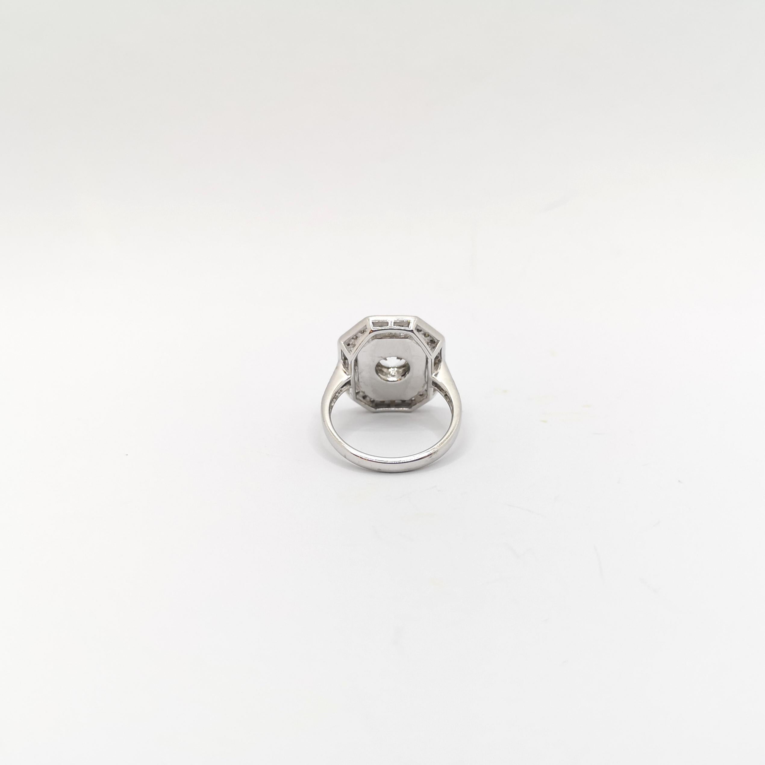 White Topaz, White Sapphire and Black Agate Ring set in 18K White Gold Settings For Sale 6