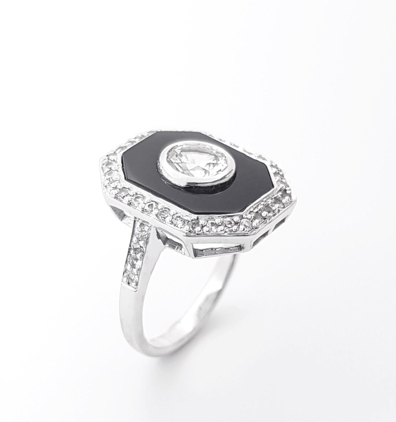 White Topaz, White Sapphire and Black Agate Ring set in 18K White Gold Settings For Sale 3