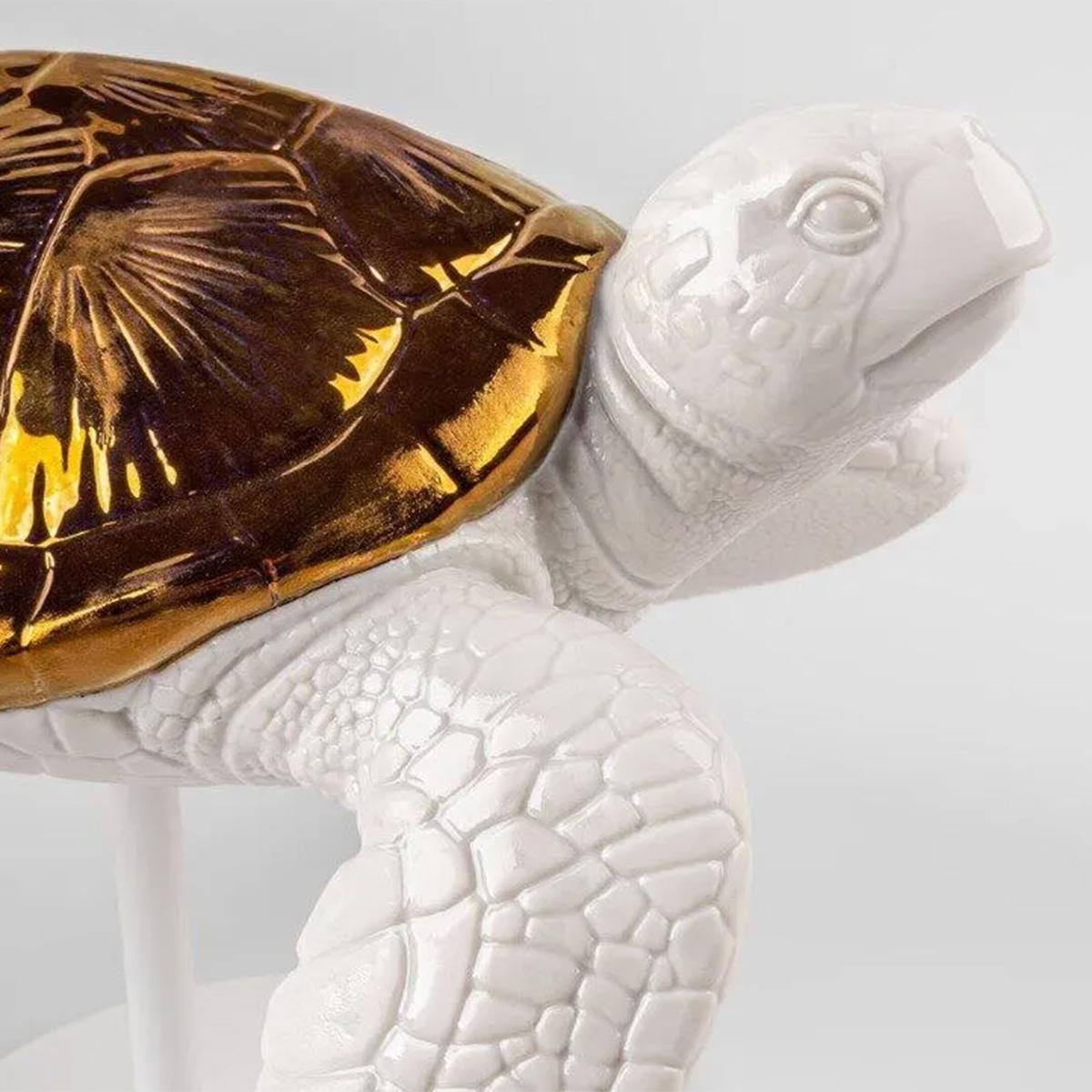 Weiße Schildkröte B Skulptur im Angebot 1