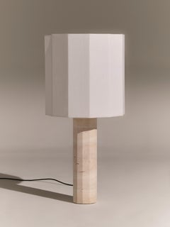 Grande lampe de bureau dodecagon Roma II en travertin blanc par NASSI