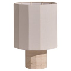 Lampada da tavolo media Roma II Dodecagon in travertino bianco di NASSI