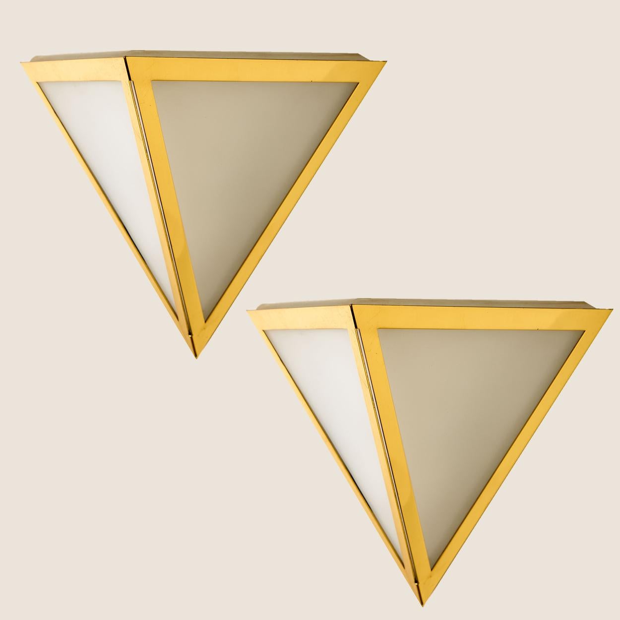 White Triangle Glass Wall Lights by Limburg, 1970s In Good Condition For Sale In Rijssen, NL