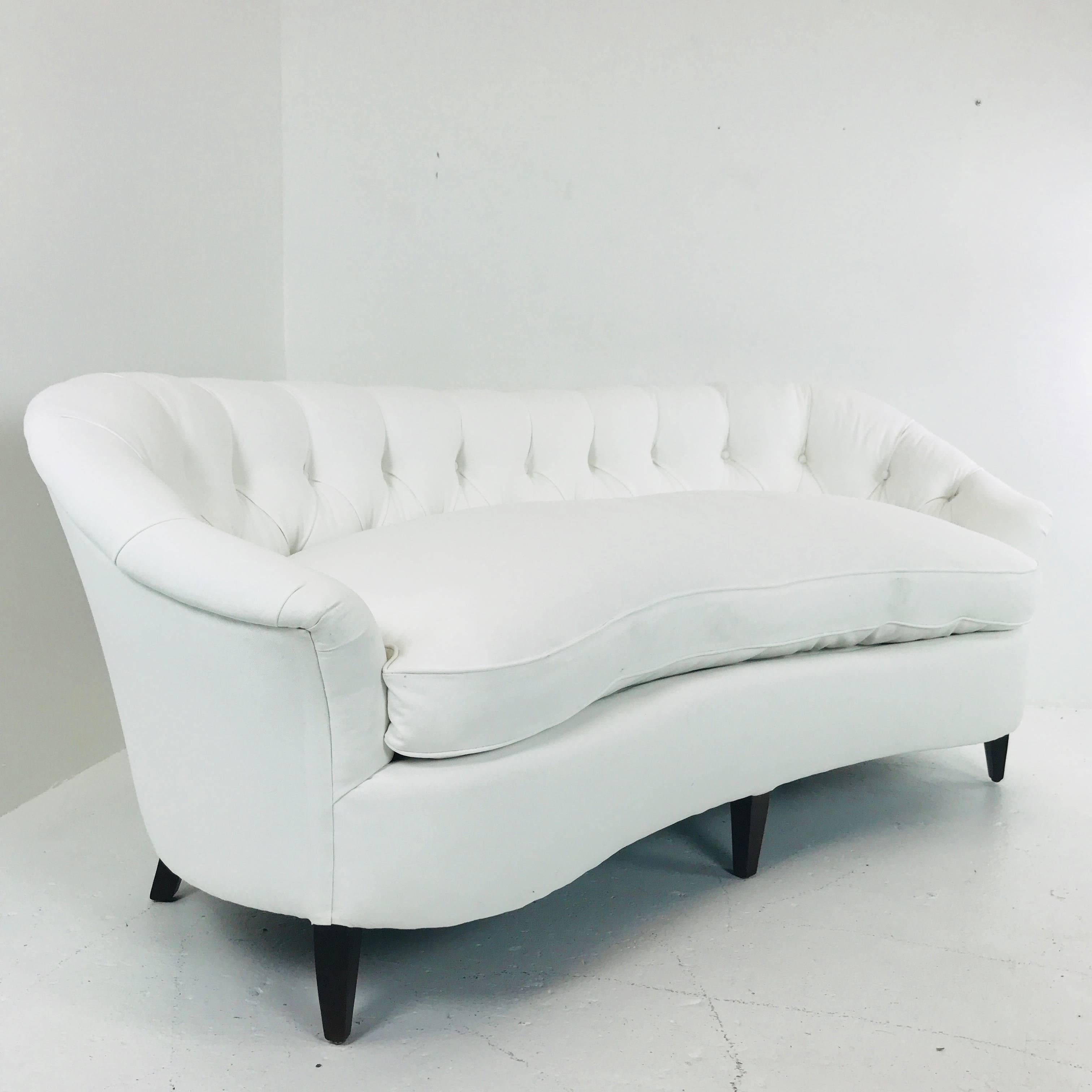 White Tufted Curved Regency Petite Sofa In Excellent Condition In Dallas, TX